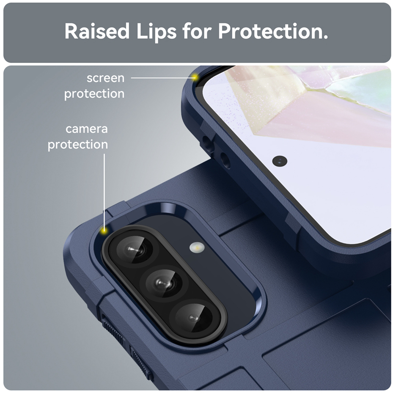 Close-up van blauwe telefoonhoes met camera- en schermbescherming. Tekst: 'Raised Lips for Protection'.
