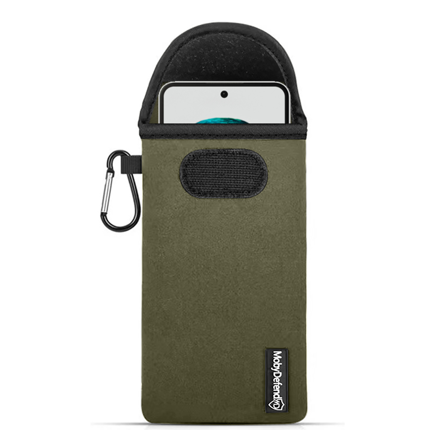 Étui de téléphone vert olive avec mousqueton et téléphone partiellement à l'intérieur.