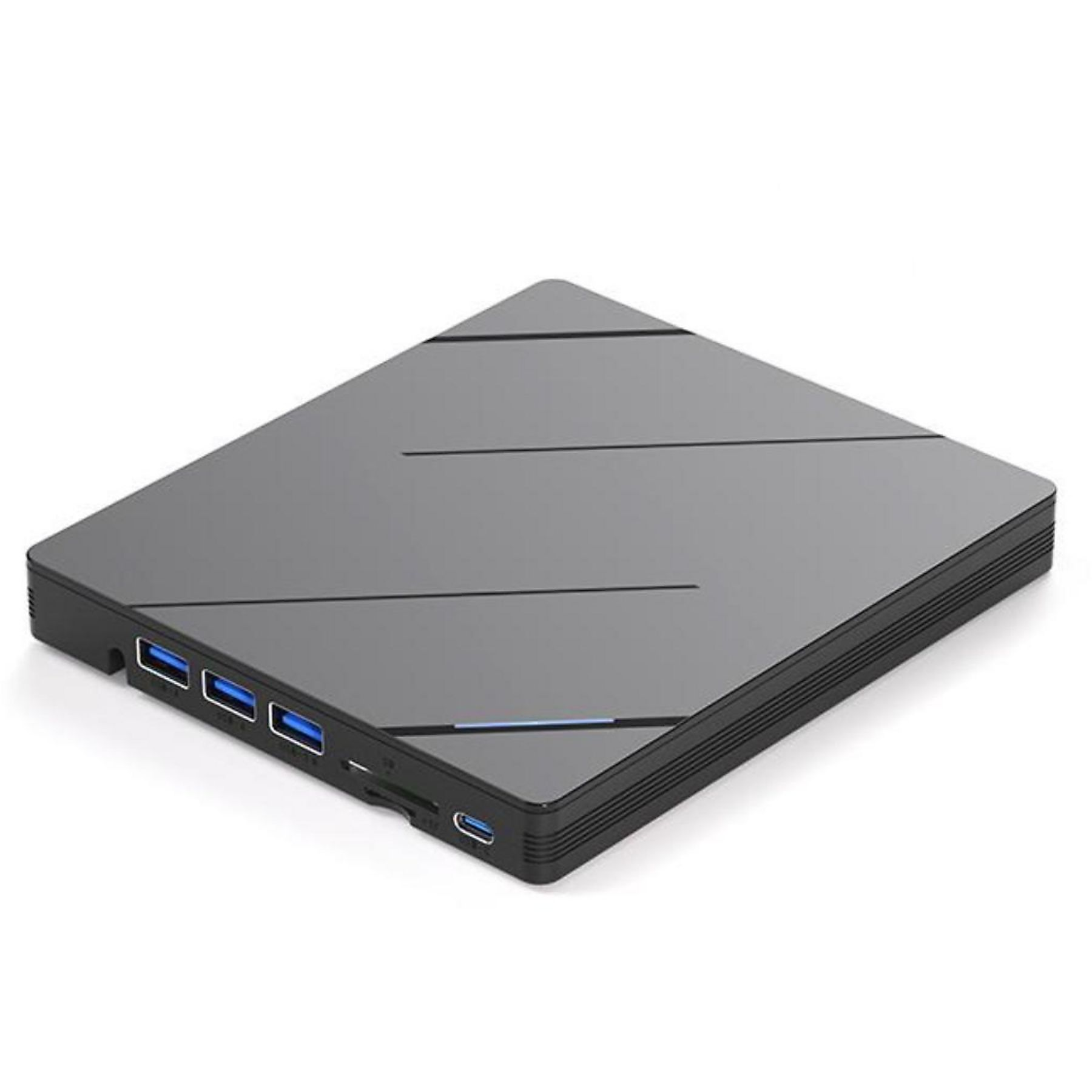Ein schwarzes Gerät mit USB-Anschlüssen und einem Stromeingang. Auf dem Gerät befinden sich Linien. Der Hintergrund ist weiß.