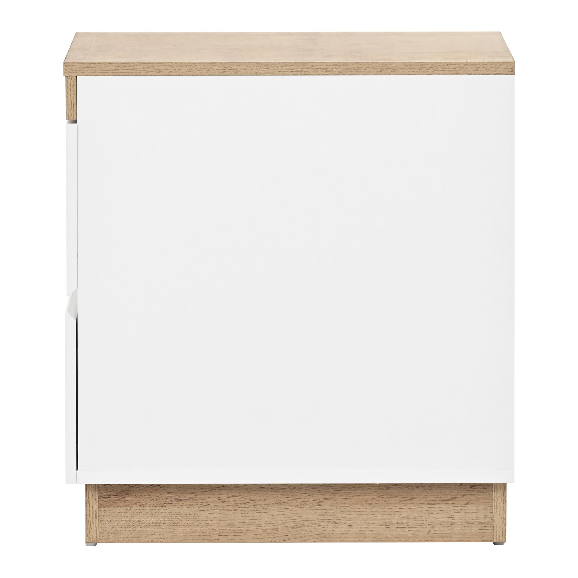 Ein weißer Schrank mit Holzober- und -unterseite. Der Schrank steht vor weißem Hintergrund.
