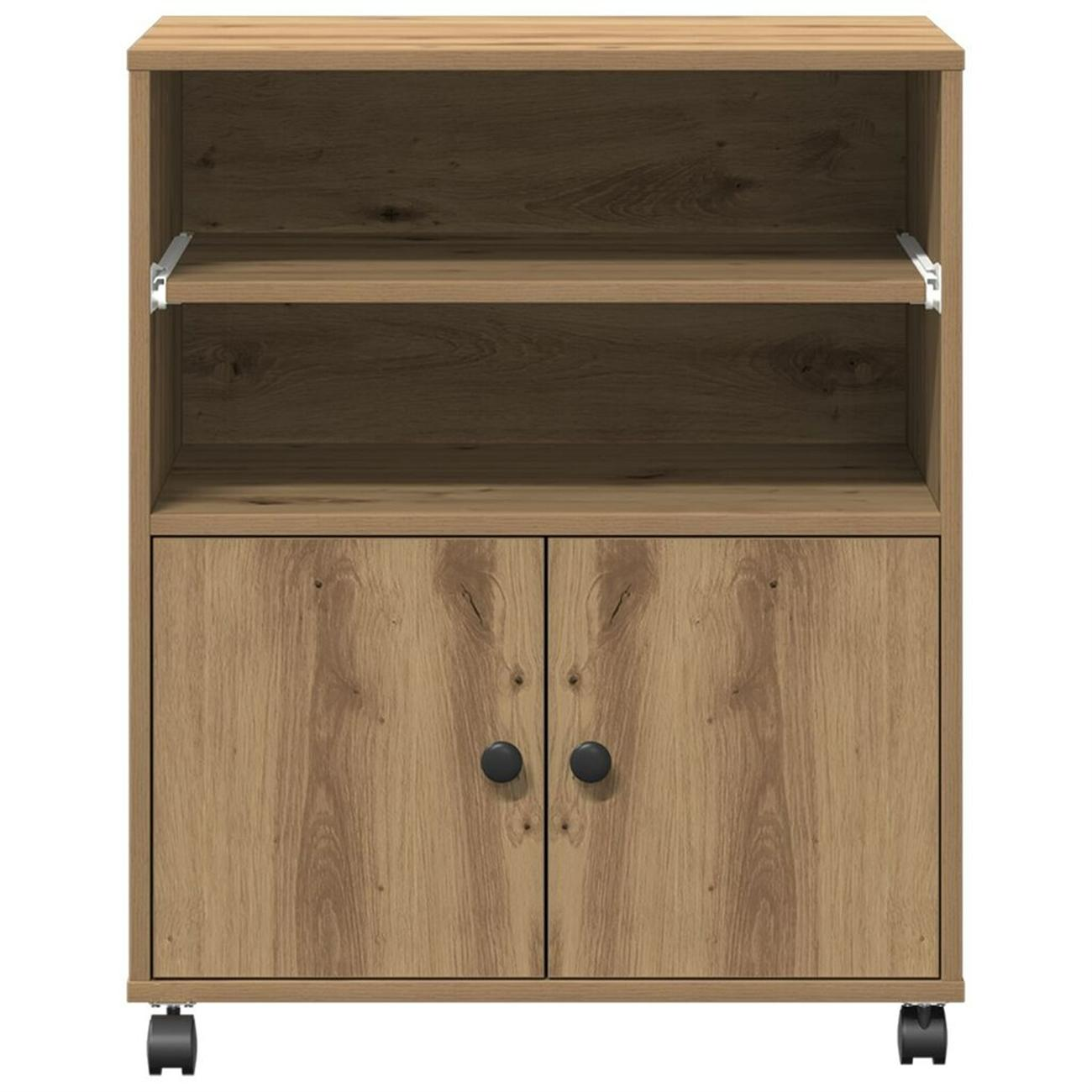 Ein hellbrauner Holzschrank mit Regalen, Türen und schwarzen Rädern.