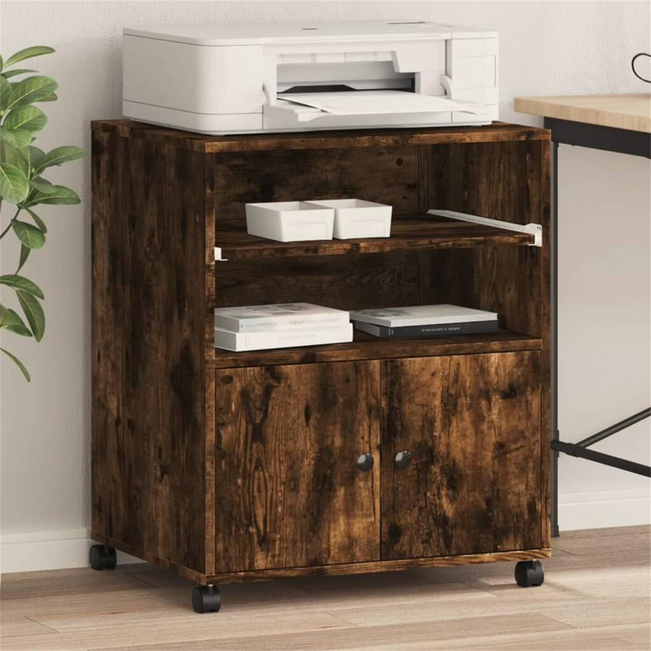 Holzschrank mit Drucker, zwei Regalen und Türen. Er hat Bücher und weiße Boxen.