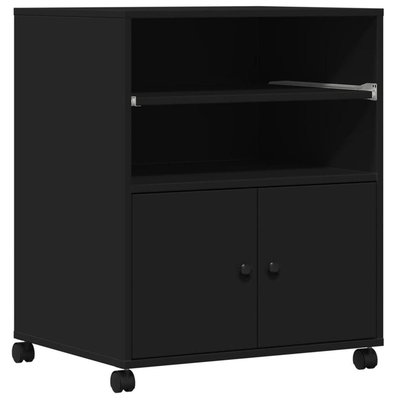 Schwarzer Schrank mit zwei Türen, einem Regal und Rollen. Schlichtes, industrielles Design.
