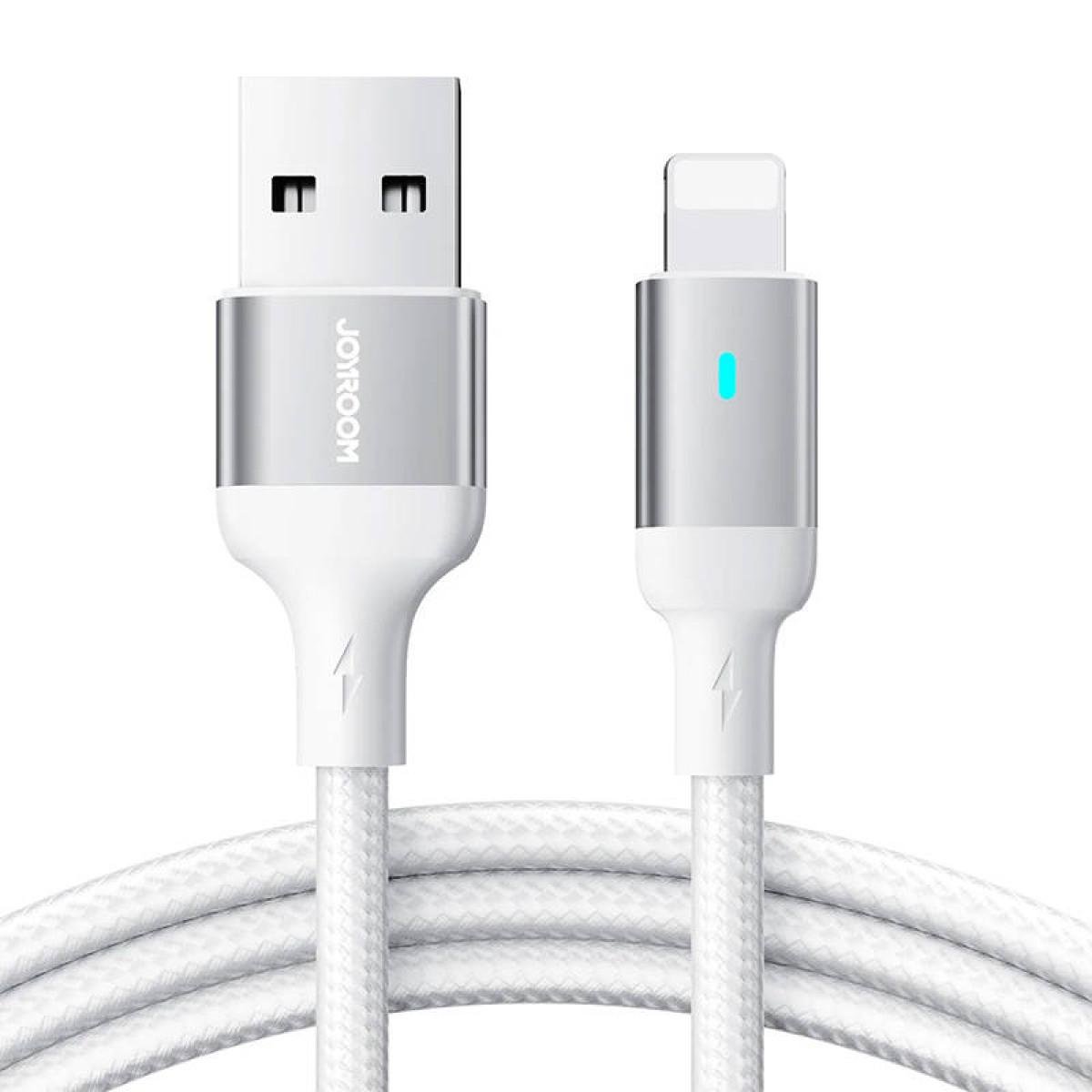 Biały kabel USB do Lightning. Srebrne złącza, biały kabel. Logo Joyroom. Białe tło.