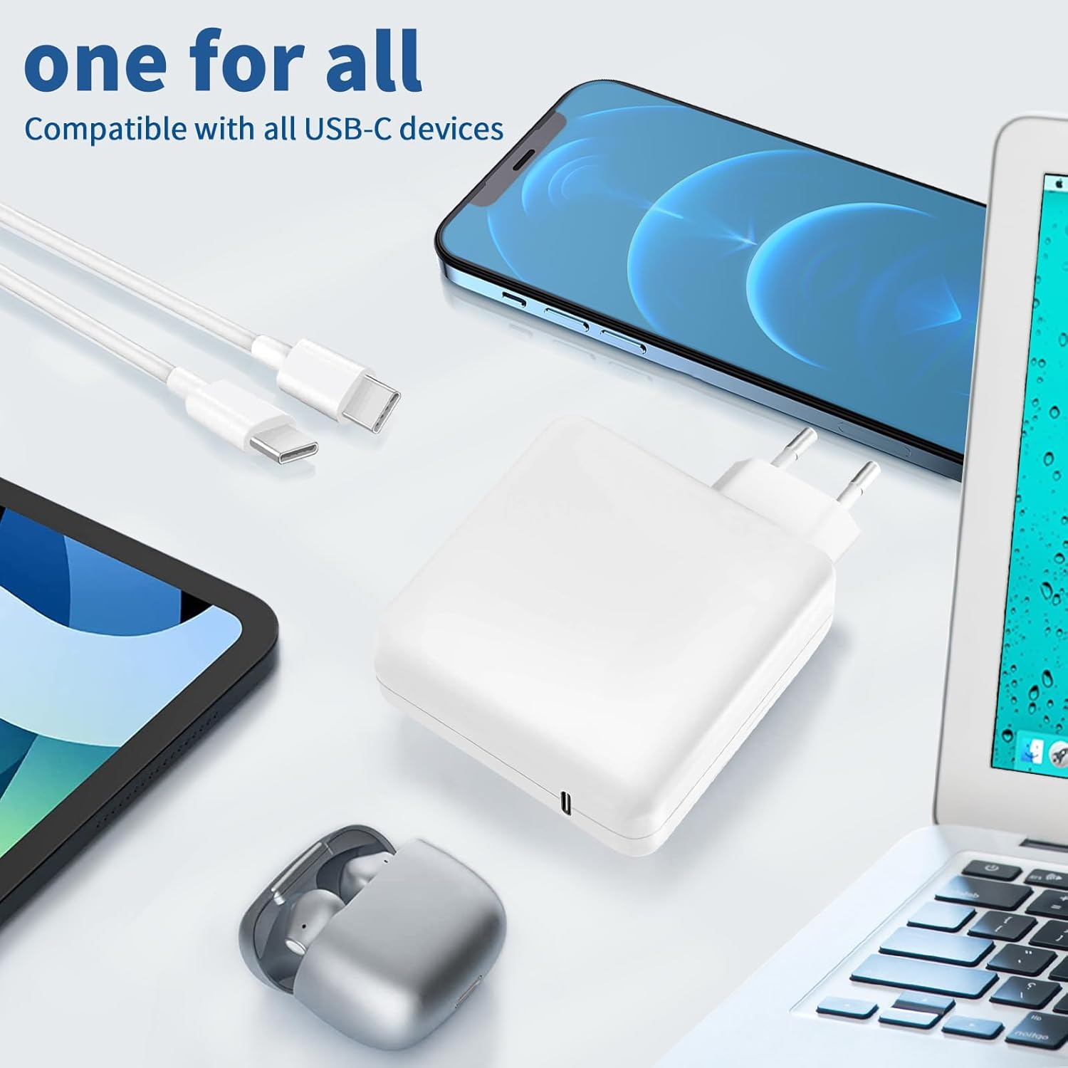 Weißes Ladegerät mit USB-C-Kabeln, Telefon, Ohrhörern und Laptop. Text lautet 'one for all'.