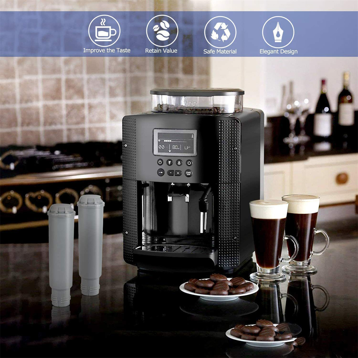 Eine schwarze Kaffeemaschine mit Kaffeetassen und Filtern auf einer schwarzen Oberfläche. Es gibt Kekse.