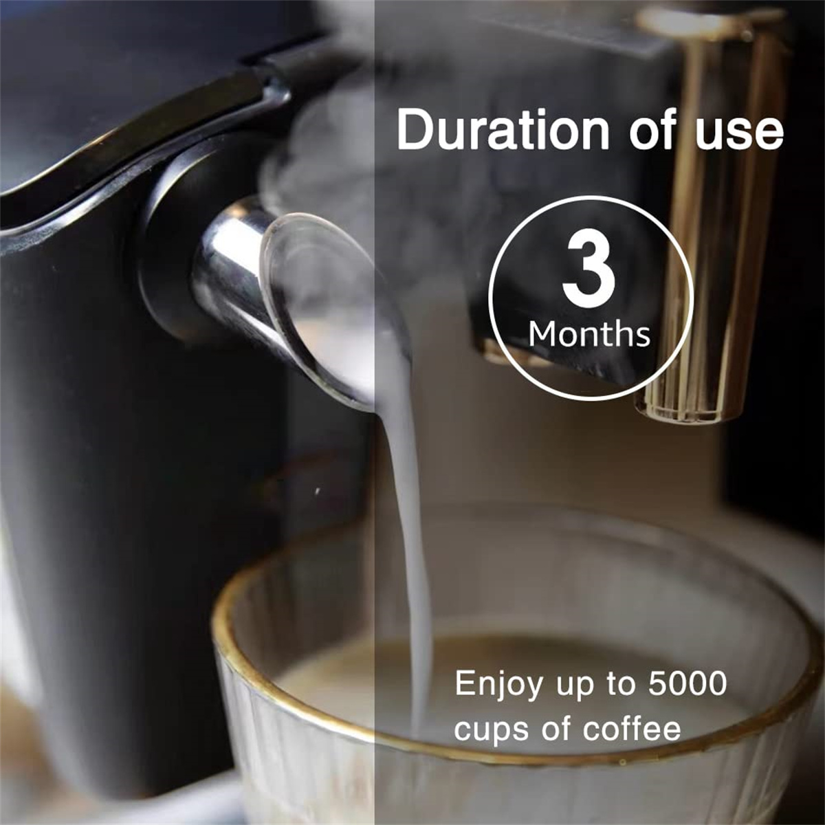 Espressomaschine, die Kaffee ausgießt. Eine Glastasse wird gefüllt. Text zeigt Nutzungsdauer von 3 Monaten.