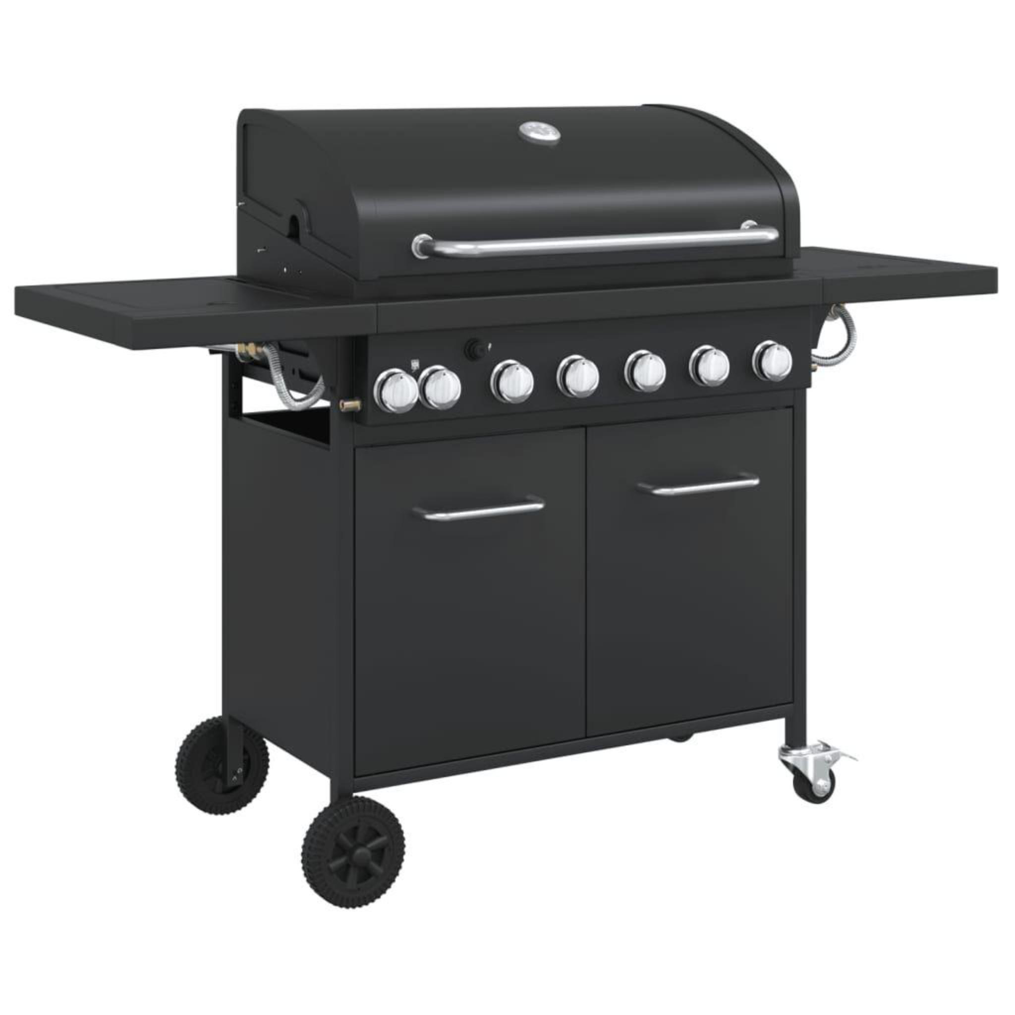 Schwarzer Gasgrill für draußen mit Seitenablagen und Schrankunterbau. Auf Rädern.