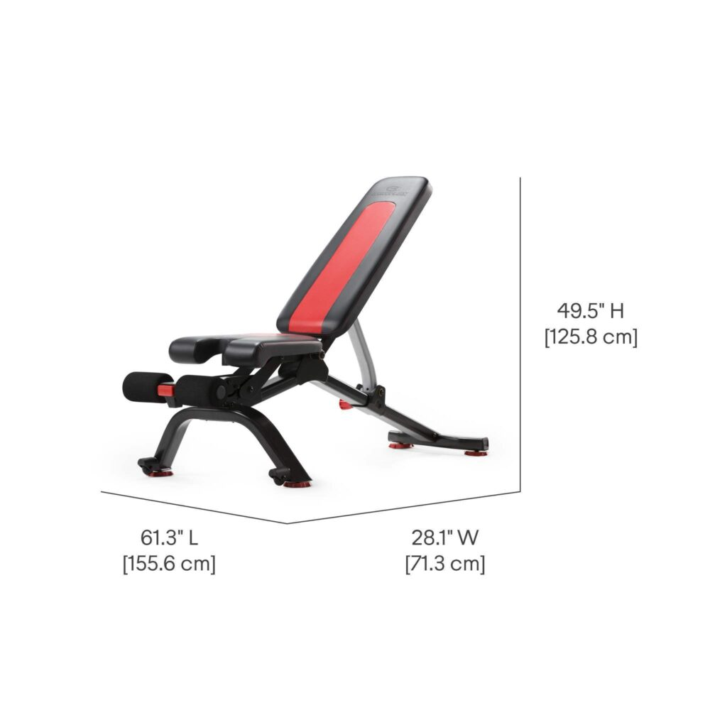 Banco de pesas negro y rojo con dimensiones: 61.3"L x 28.1"W x 49.5"H.