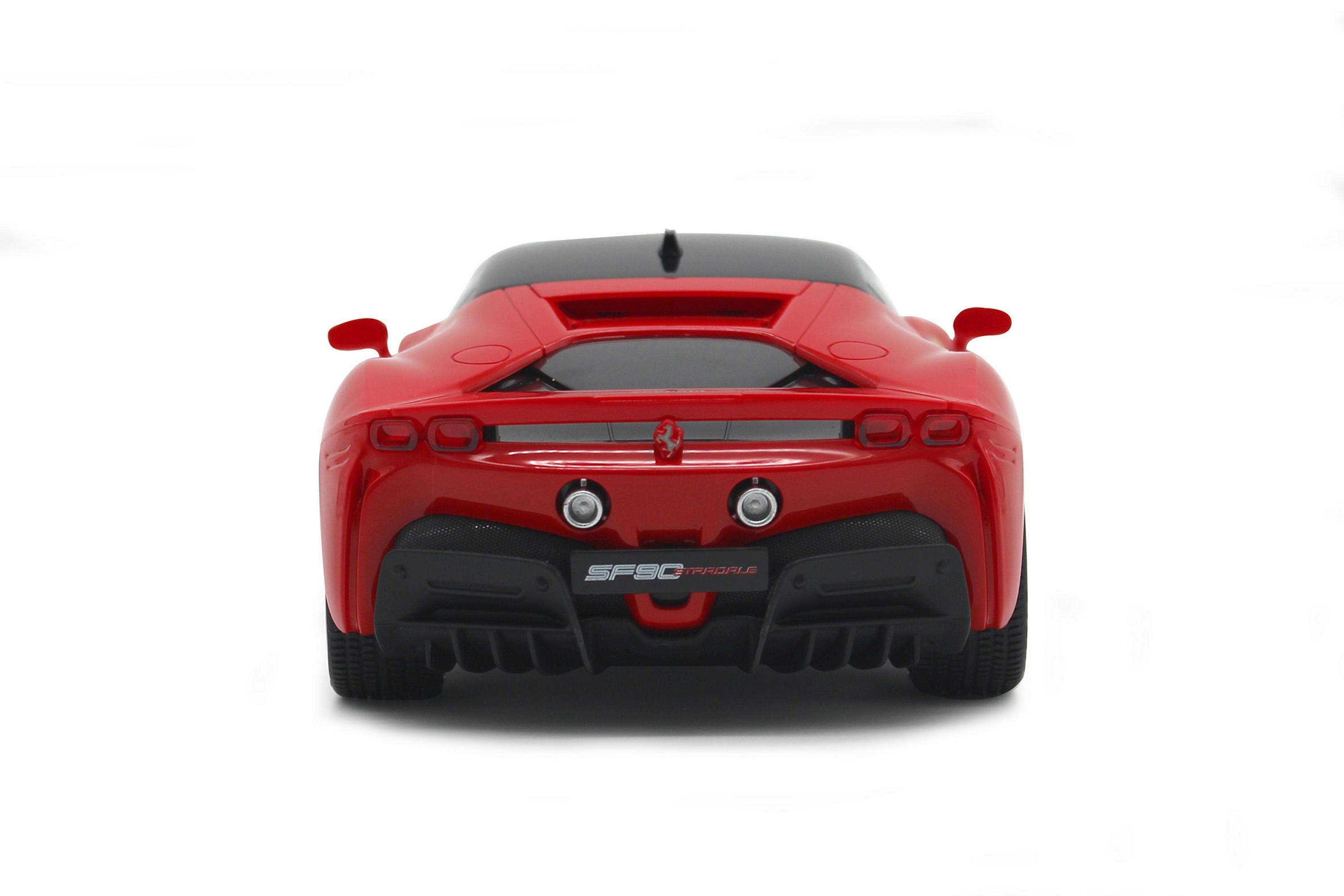 Roter Ferrari SF90 von hinten. Schwarzes Dach. Weißer Hintergrund.