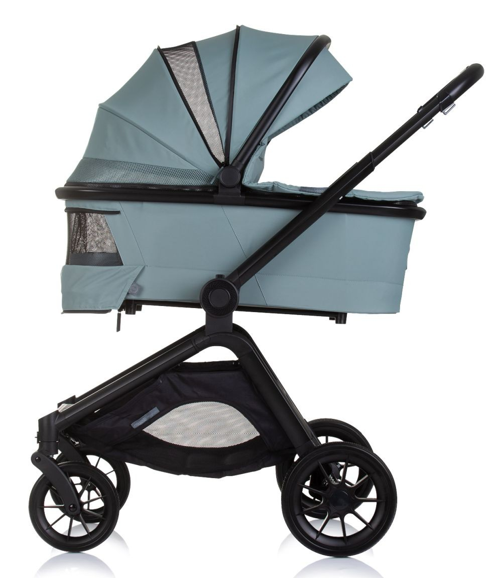 Seitenansicht eines teal-farbenen Kinderwagens mit Verdeck. Es hat Mesh-Fenster und einen schwarzen Rahmen.