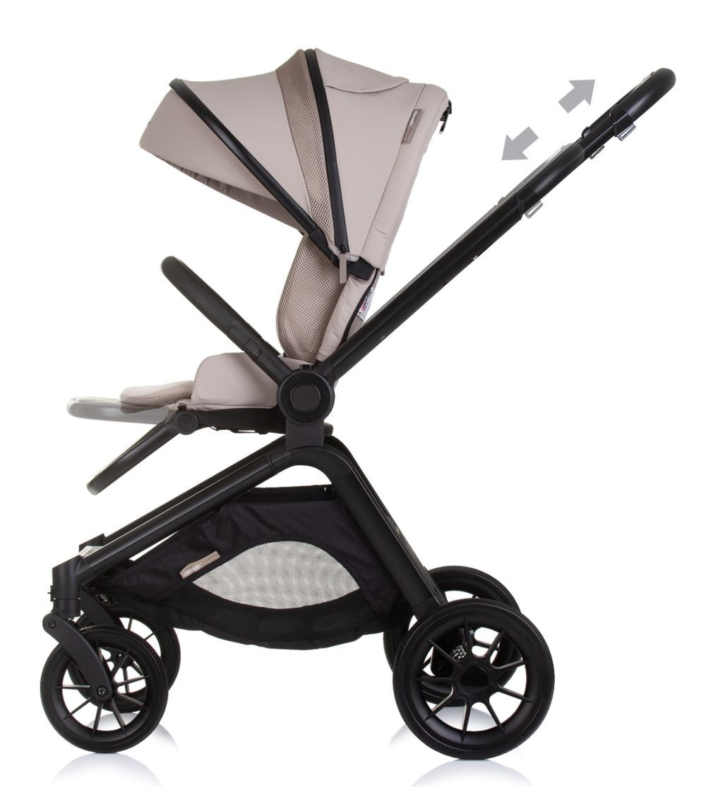 Beiger Kinderwagen mit schwarzem Rahmen. Pfeile zeigen Höhenverstellung an. Weißer HG.