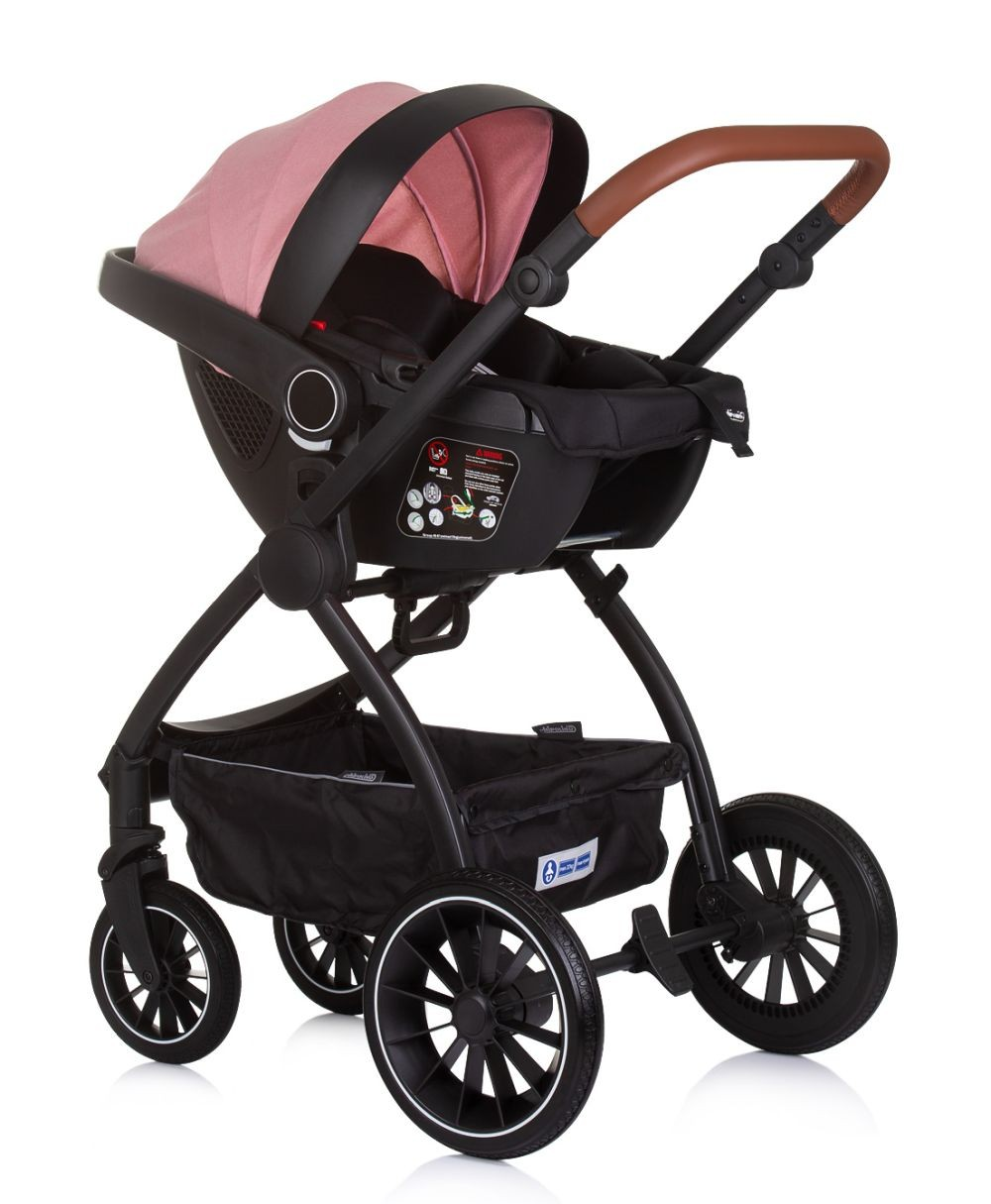 Ein Baby-Kinderwagen mit pinkfarbenem Verdeck und schwarzem Rahmen, weißem Hintergrund.