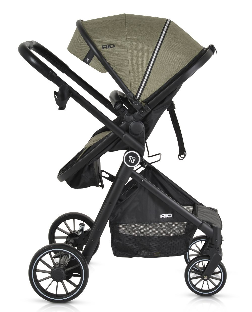 Grüner Kinderwagen, schwarzer Rahmen, Seitenansicht auf weißem Hintergrund.