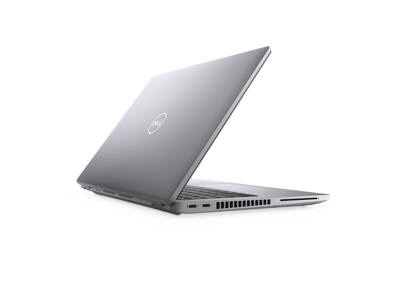 Silberner Laptop mit geöffnetem Deckel, aus niedrigem Winkel auf Weiß gesehen.