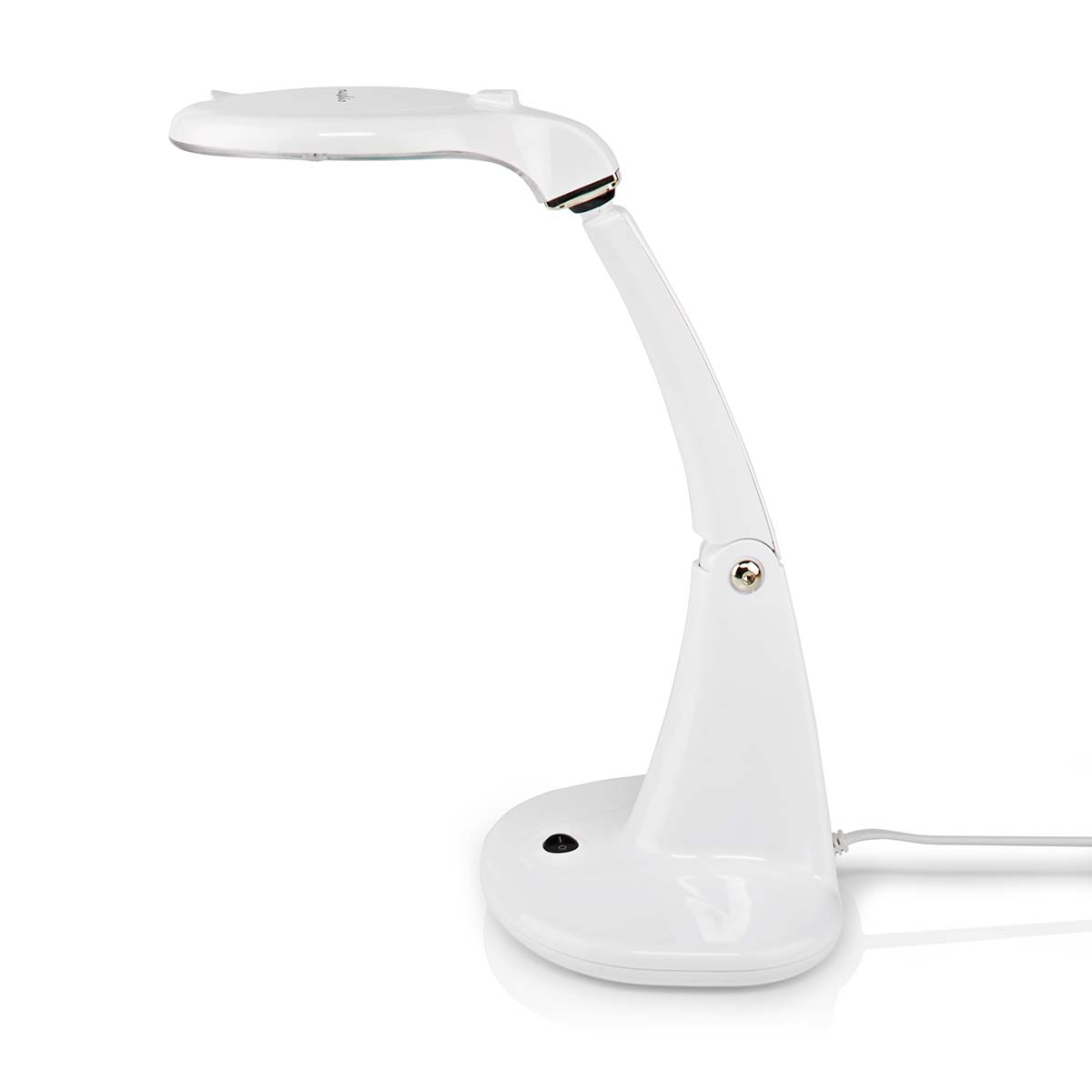Lampada con lente d'ingrandimento bianca con braccio curvo e base. Ha una lente circolare.