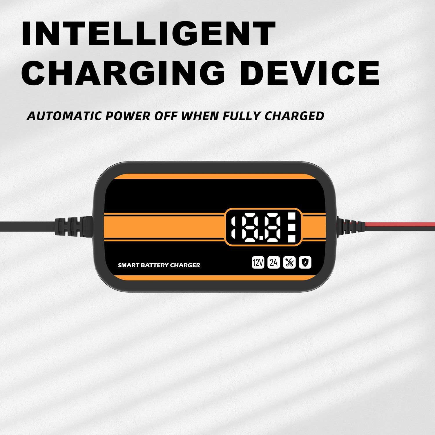 Schwarzes und oranges Smart-Batterieladegerät mit Digitalanzeige, die 18.8 anzeigt. Merkmale: Automatisches Ausschalten.