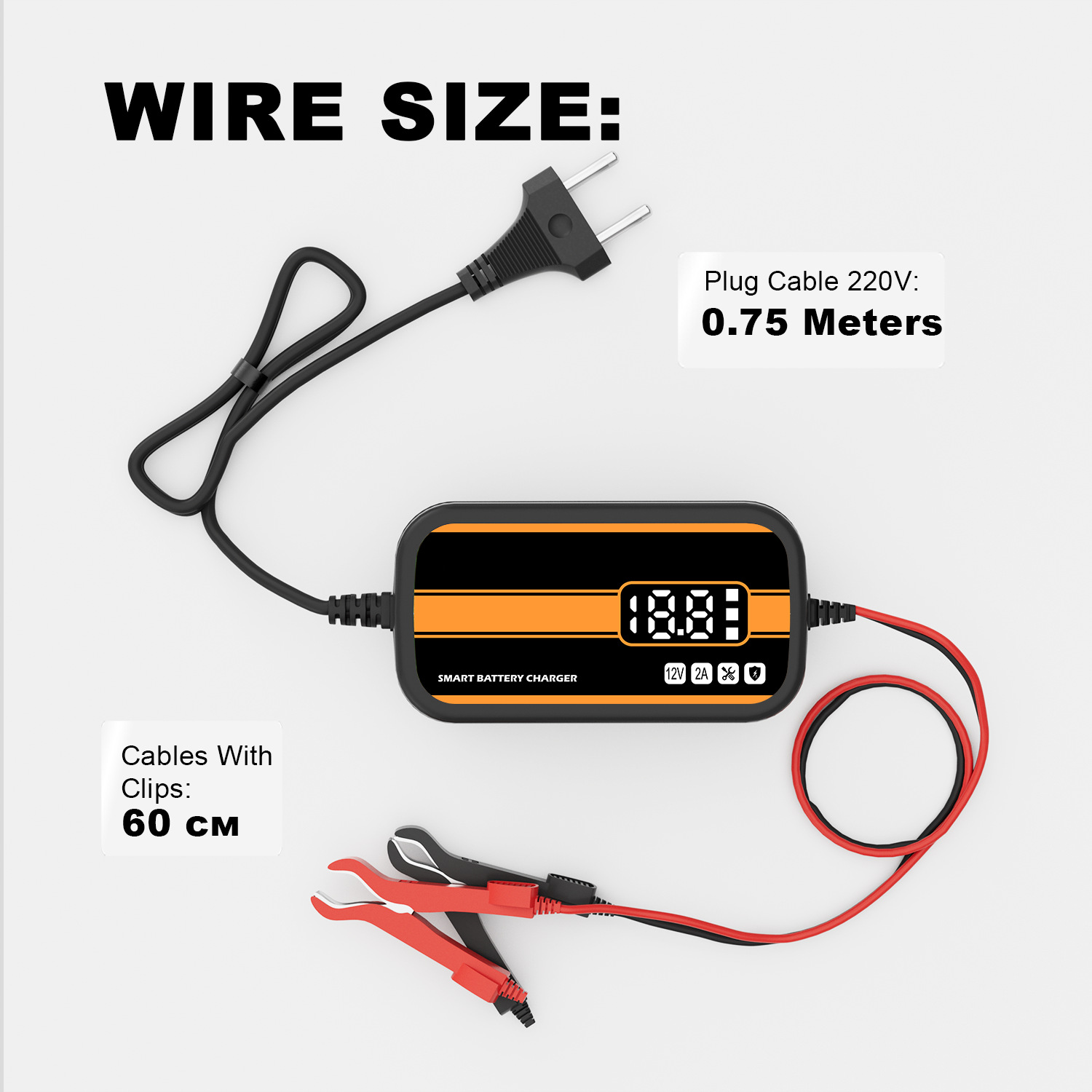 Smart-Batterieladegerät mit Drahtdetails. Stecker, Ladegerät und Kabel mit Klemmen. Weißer Hintergrund.