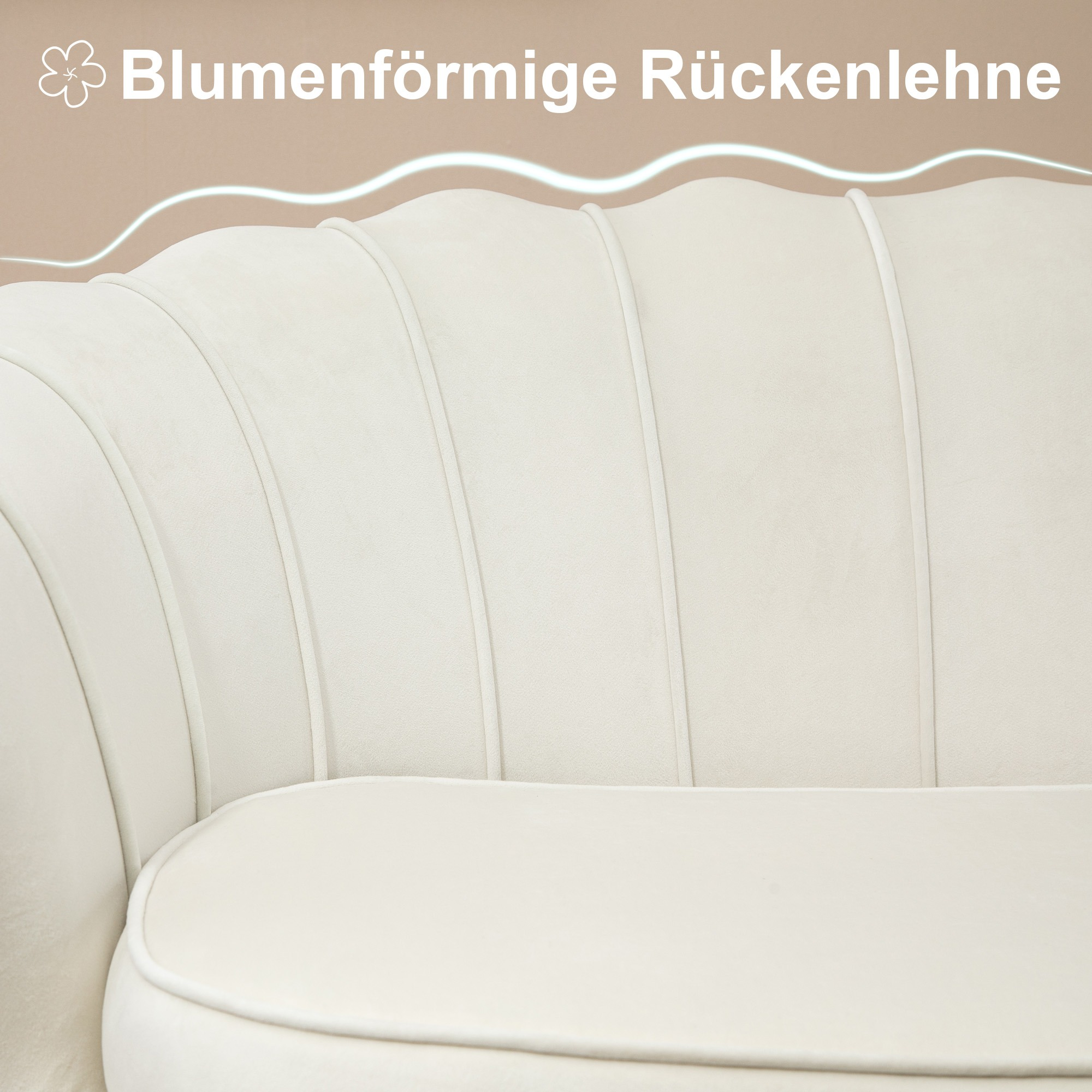 Nahaufnahme der cremefarbenen Loveseat-Rückseite mit blumenförmigem Design.