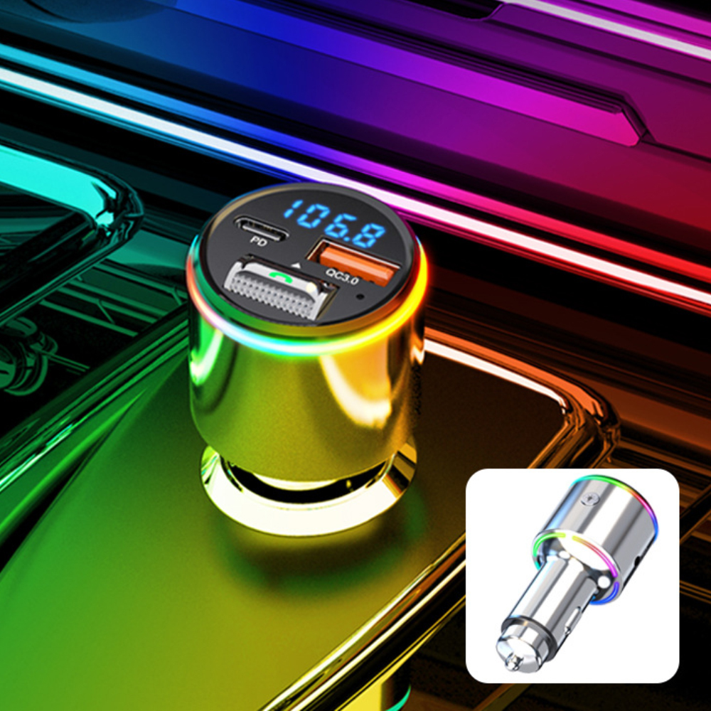 Auto-Audioadapter mit Bildschirm, bunten Lichtern, USB-Anschlüssen und Nahaufnahme.