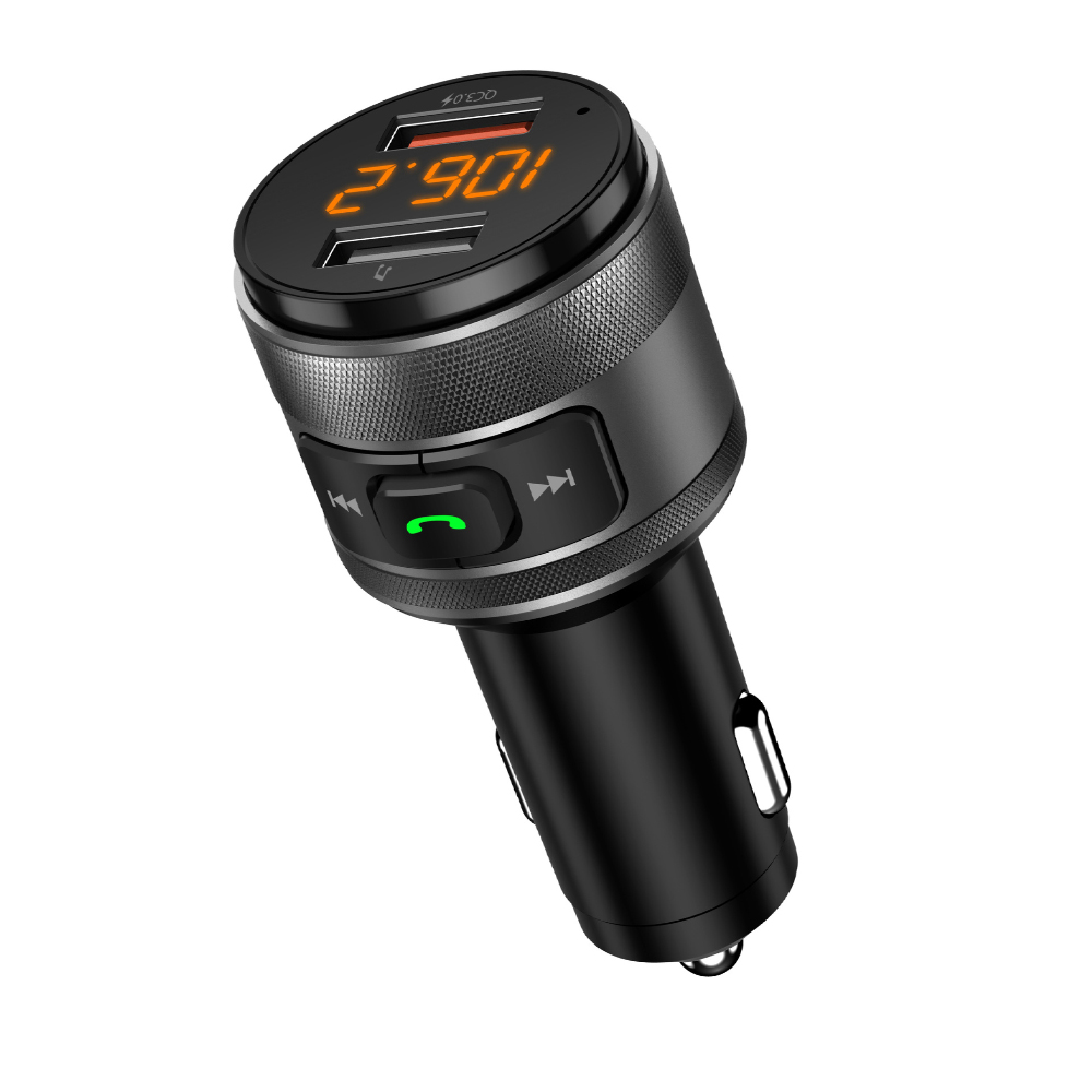 Ein schwarzes Autoladegerät mit zwei USB-Anschlüssen und einer Digitalanzeige mit 2.901. Es hat eine Ruftaste und ein Telefonsymbol.