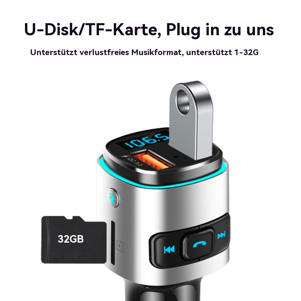 Silbernes Autoladegerät mit USB-Anschluss, SD-Karte und Digitalanzeige mit 106,5, schwarze Tasten.