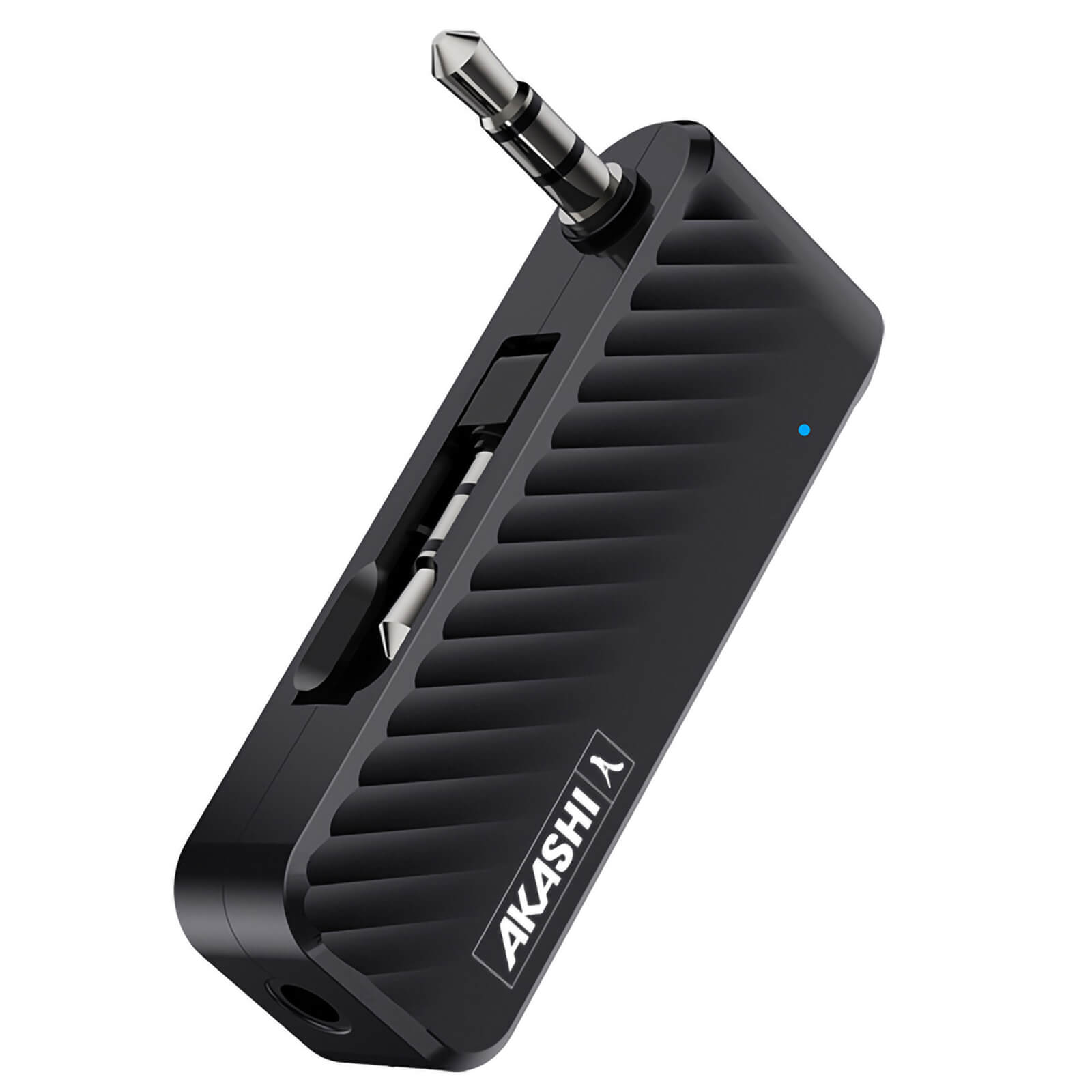 Adattatore audio nero con jack da 3,5 mm e logo AKASHI, con una luce blu.