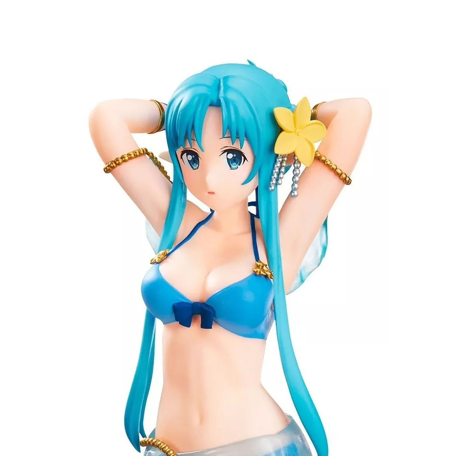 Figura de anime de una mujer con cabello azul, una flor amarilla y un bikini azul, posando sobre blanco.