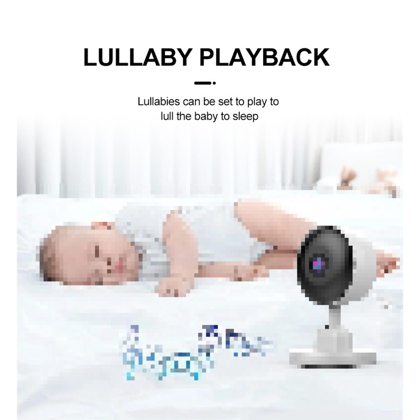 Baby schläft auf einem Bett, mit einer Babyphone-Kamera im Vordergrund.