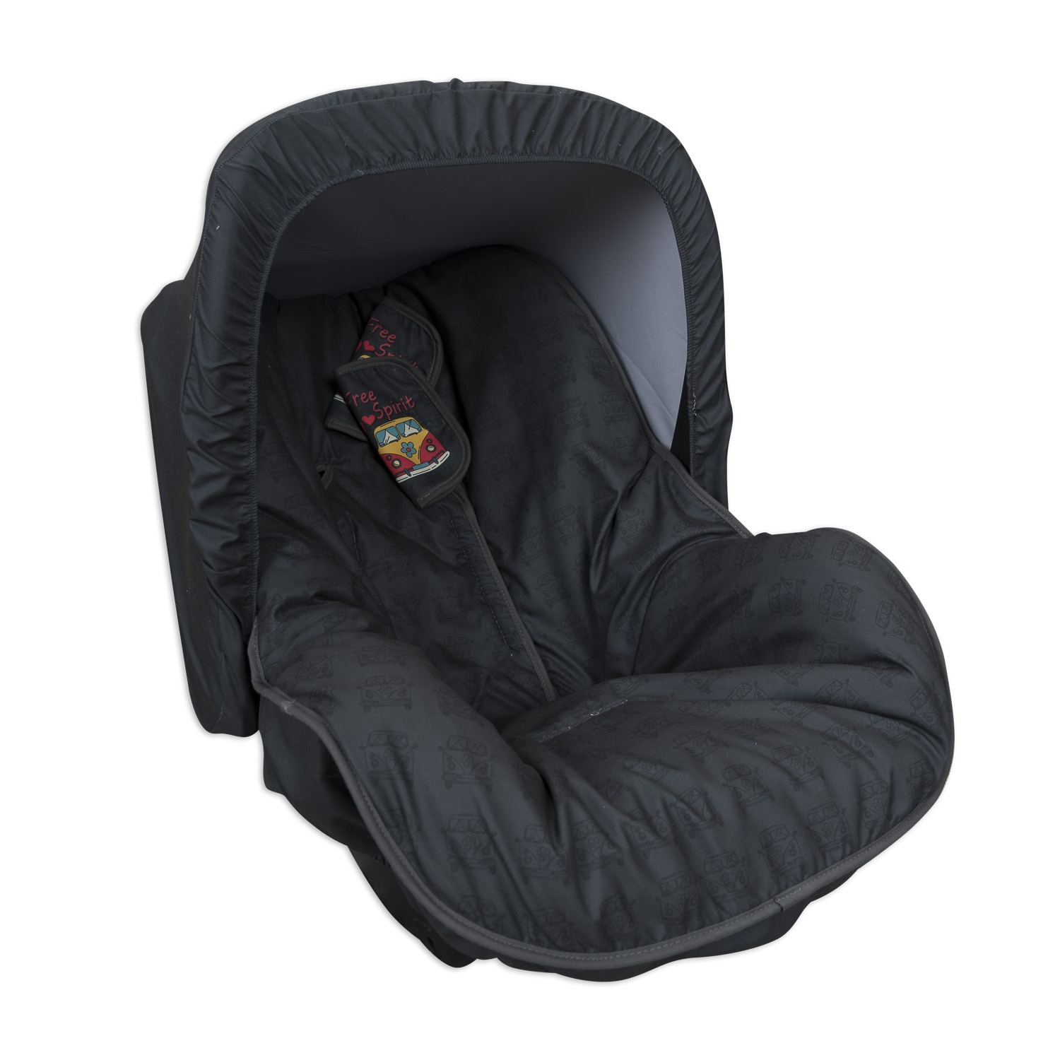 Silla de coche para bebé negra con funda. La funda tiene un diseño. Está cerrada. Tiene una capota adjunta.
