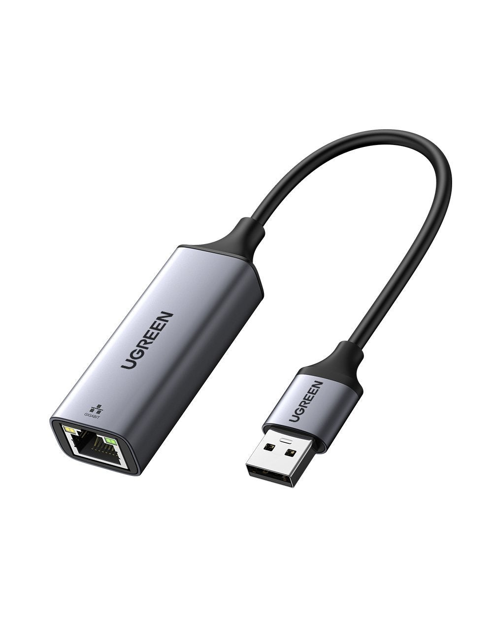 USB ucu ve Ethernet bağlantı noktası olan gümüş UGREEN adaptörü. Siyah kablo bunları bağlar.