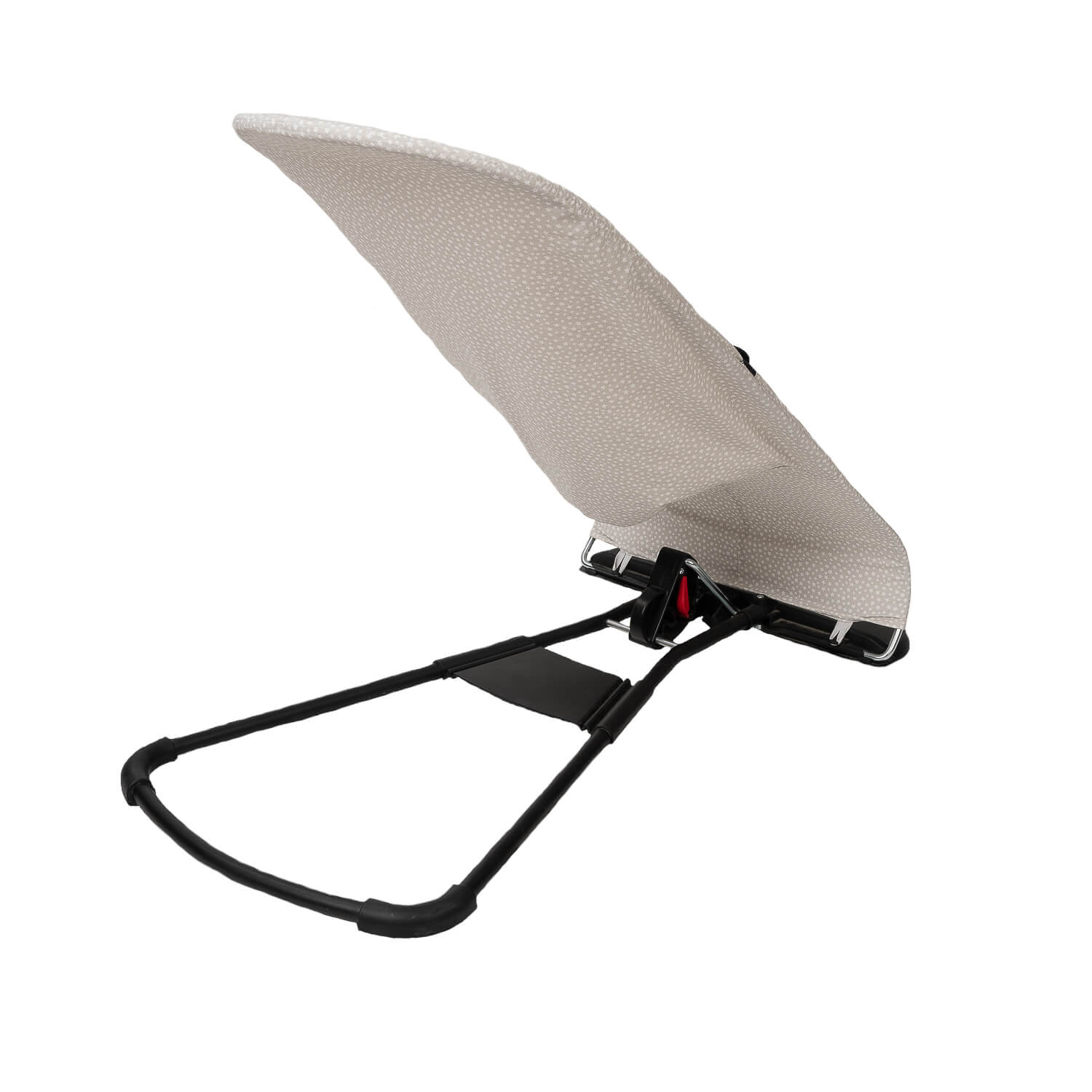 Silla balancín para bebé, tela blanca con lunares. Marco negro, fondo blanco.
