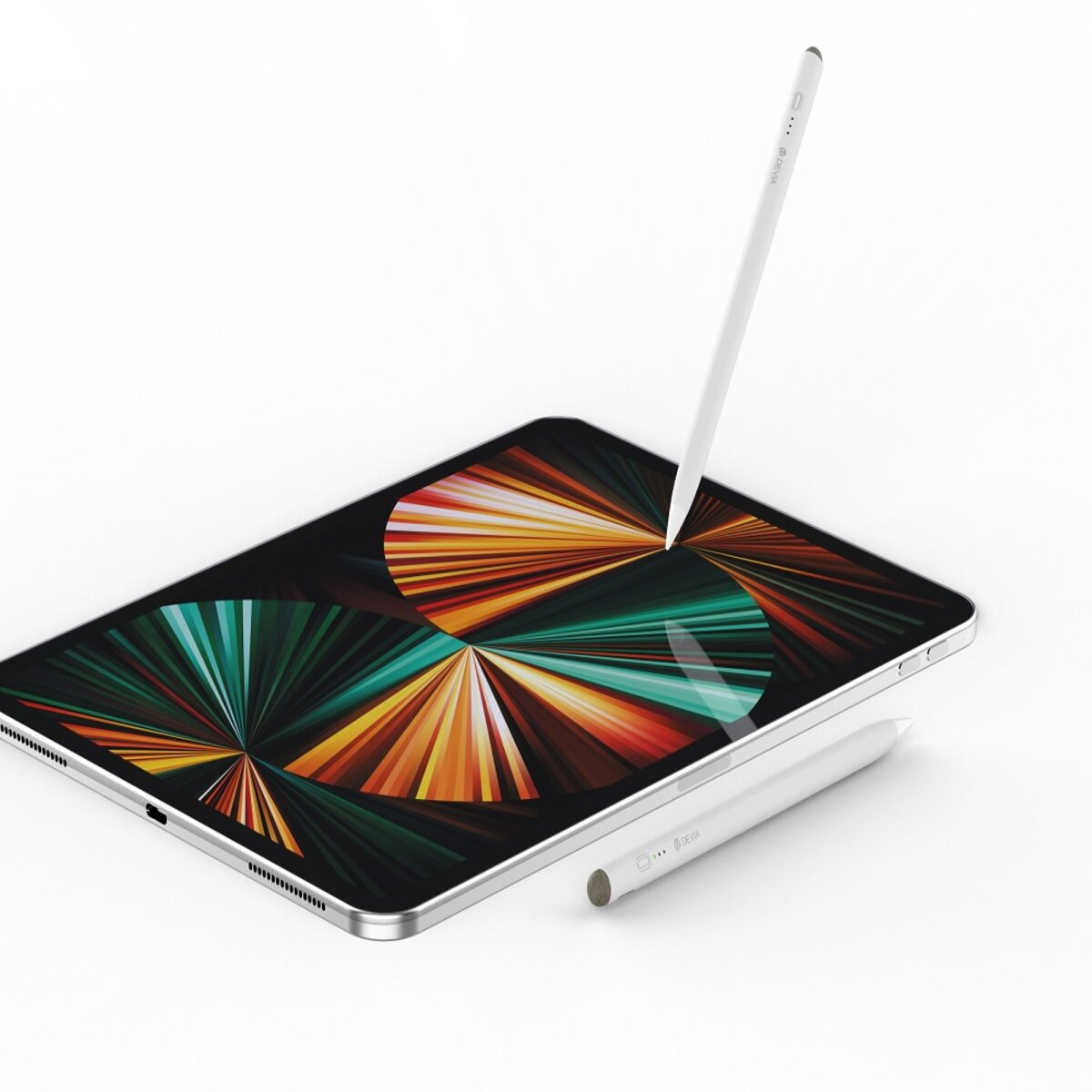 Ein Stift zeigt auf ein Tablet. Ein weiterer Stift liegt auf dem Tisch. Weißer Hintergrund.