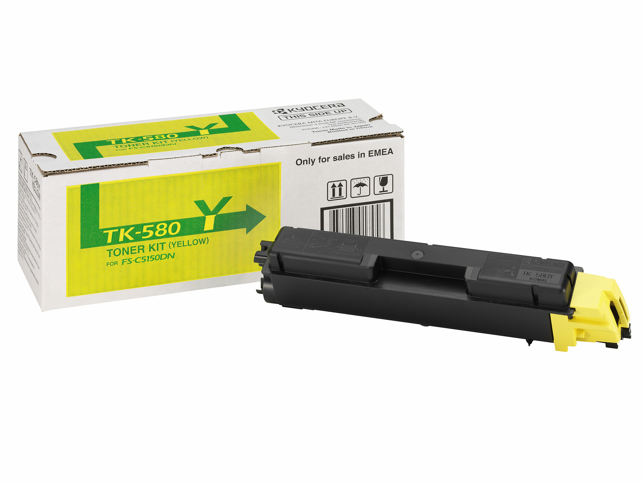 Cartuccia toner gialla in una scatola, con cartuccia nera visibile. La scatola ha testo e una freccia verde.