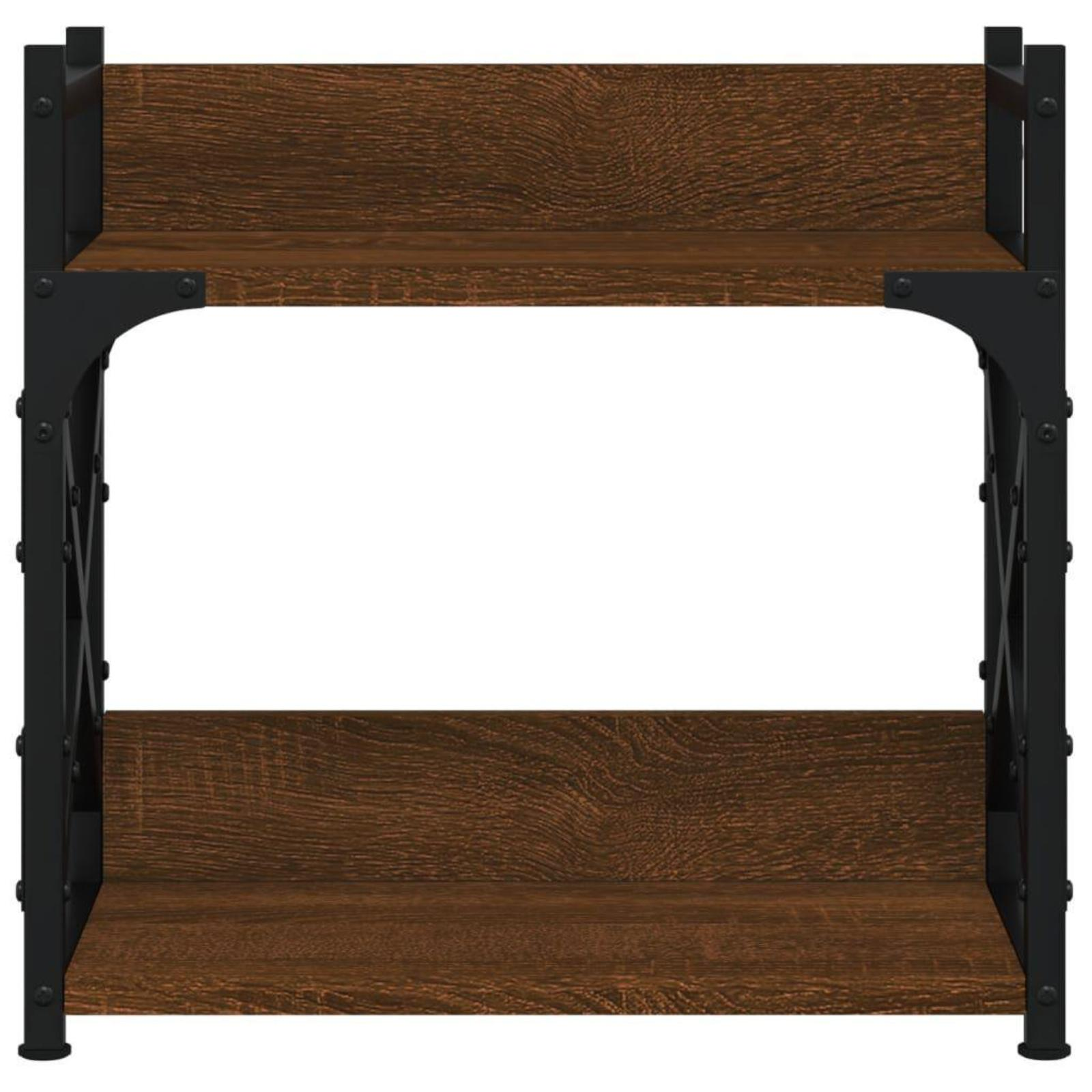 Zweistöckiges Regal, braune Holzregale, schwarzes Metallgestell, schlichtes Design, isoliert auf Weiß.