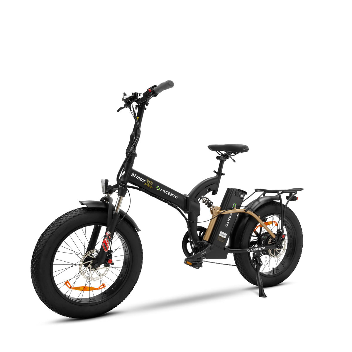 Bicicletta elettrica nera con pneumatici larghi, portapacchi e sfondo bianco.