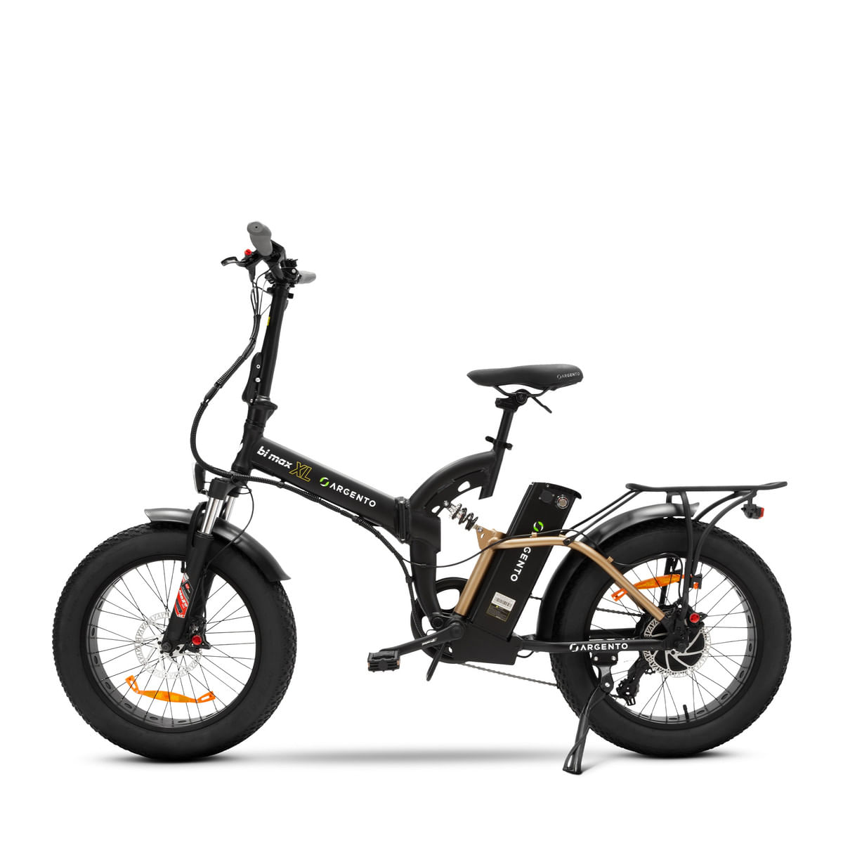 Bicicletta elettrica nera con pneumatici larghi, portapacchi e dettagli dorati su sfondo bianco.