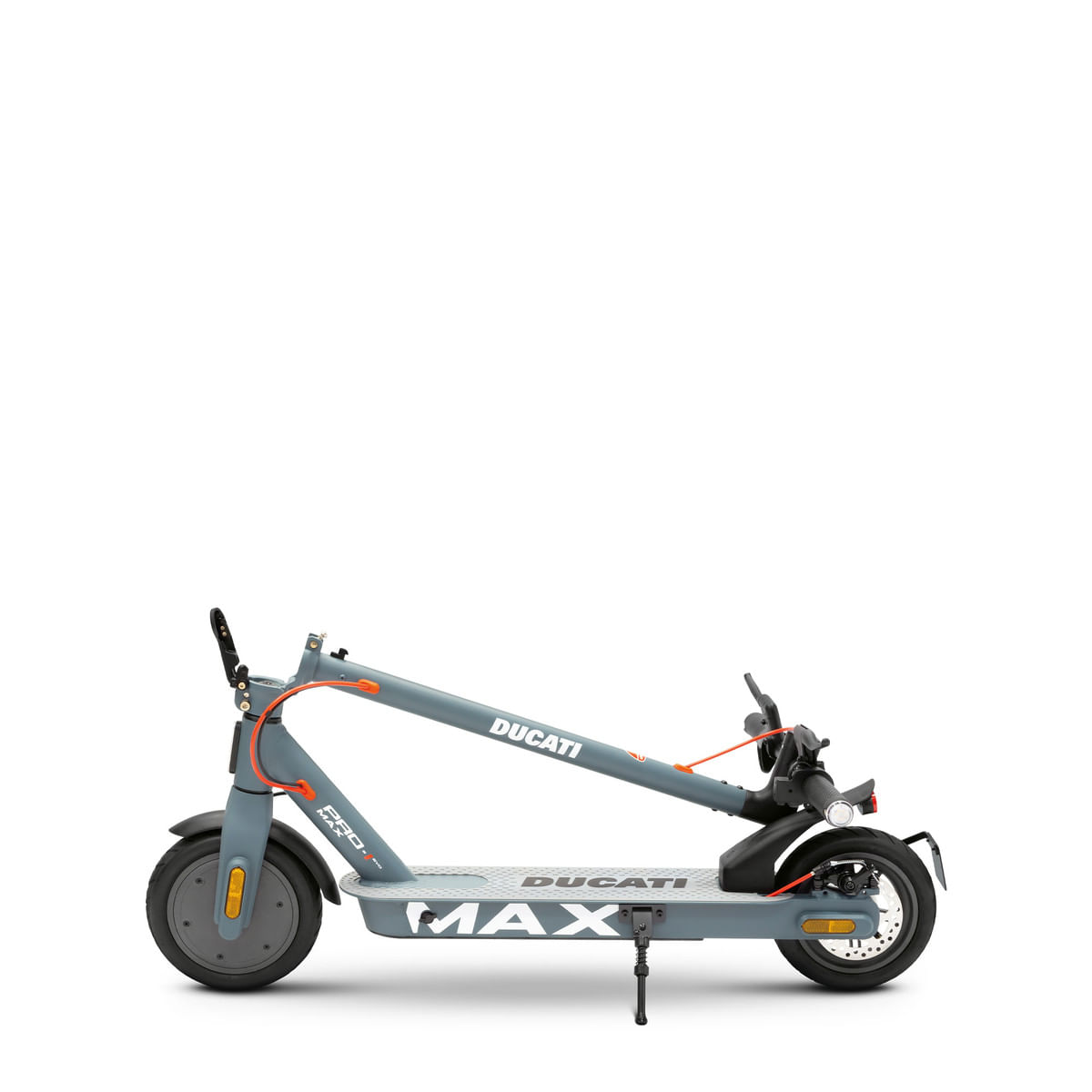 Szary skuter Ducati. Widok z boku. Szara rama, pomarańczowe akcenty i marka Ducati.