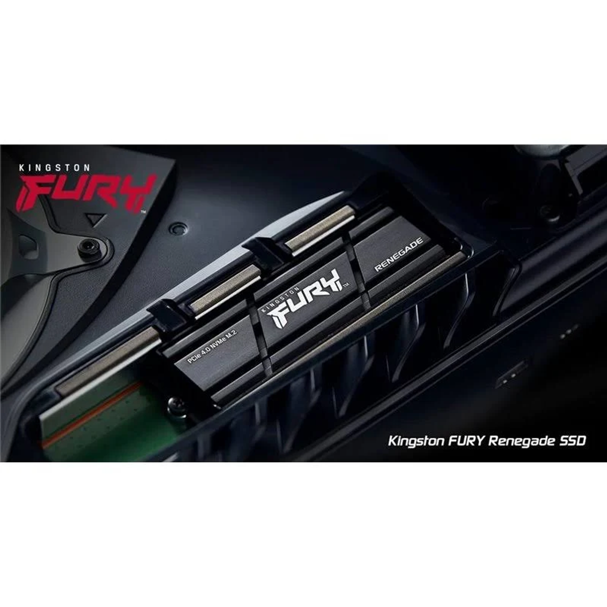 Dyski Kingston FURY Renegade SSD zainstalowane w PS5. Czarno-białe z brandingiem.