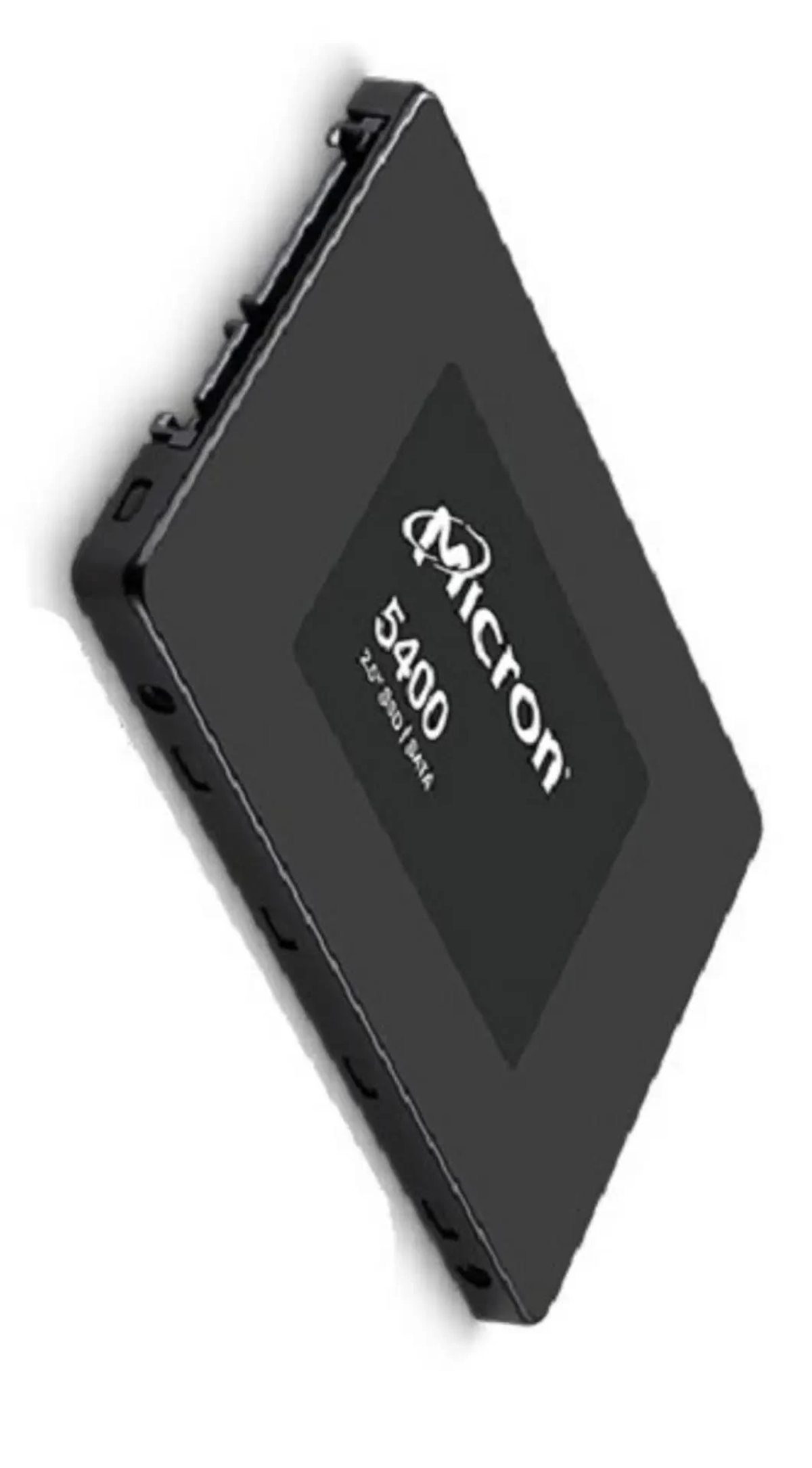 SSD Micron 5400 nero con logo e testo Micron bianchi su sfondo bianco.