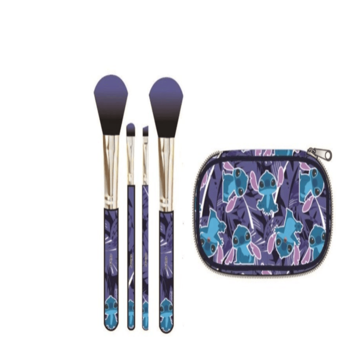 Un set di pennelli per il trucco e un astuccio con un design Stitch. I pennelli hanno manici viola e blu, e l'astuccio un motivo Stitch.