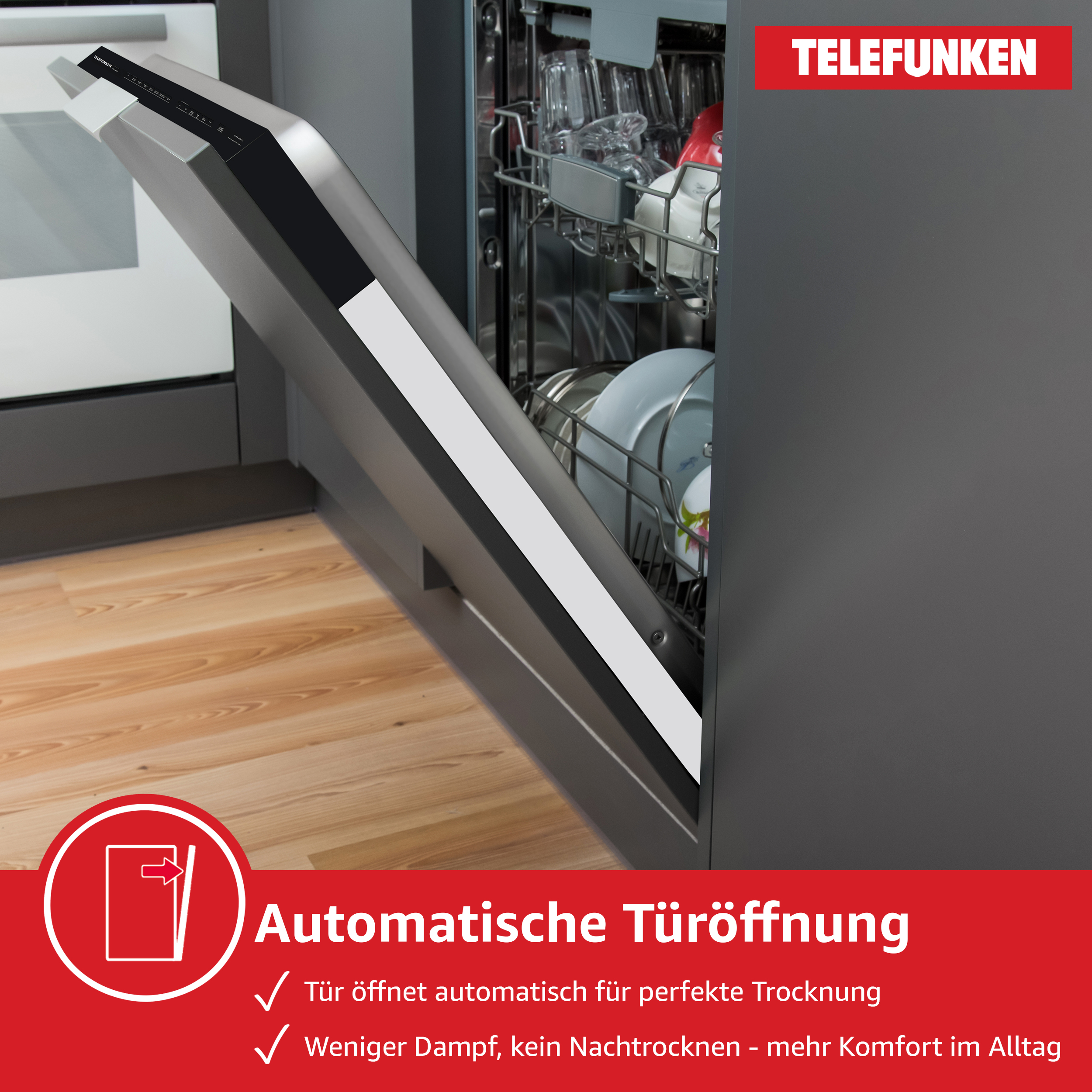 Ein geöffneter Telefunken-Geschirrspüler mit Geschirr im Inneren. Die Tür öffnet sich automatisch.
