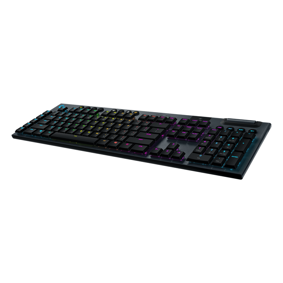Schwarze Tastatur mit mehrfarbigen Tasten. Die Tastatur ist angewinkelt. Der Hintergrund ist weiß.