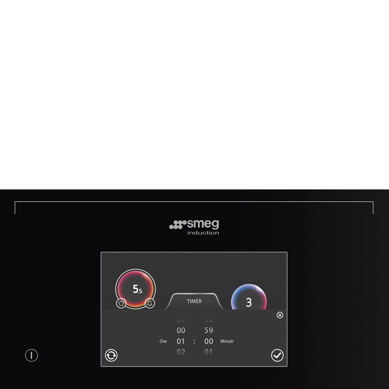Interfaccia di un piano cottura a induzione con timer e impostazioni della temperatura.
