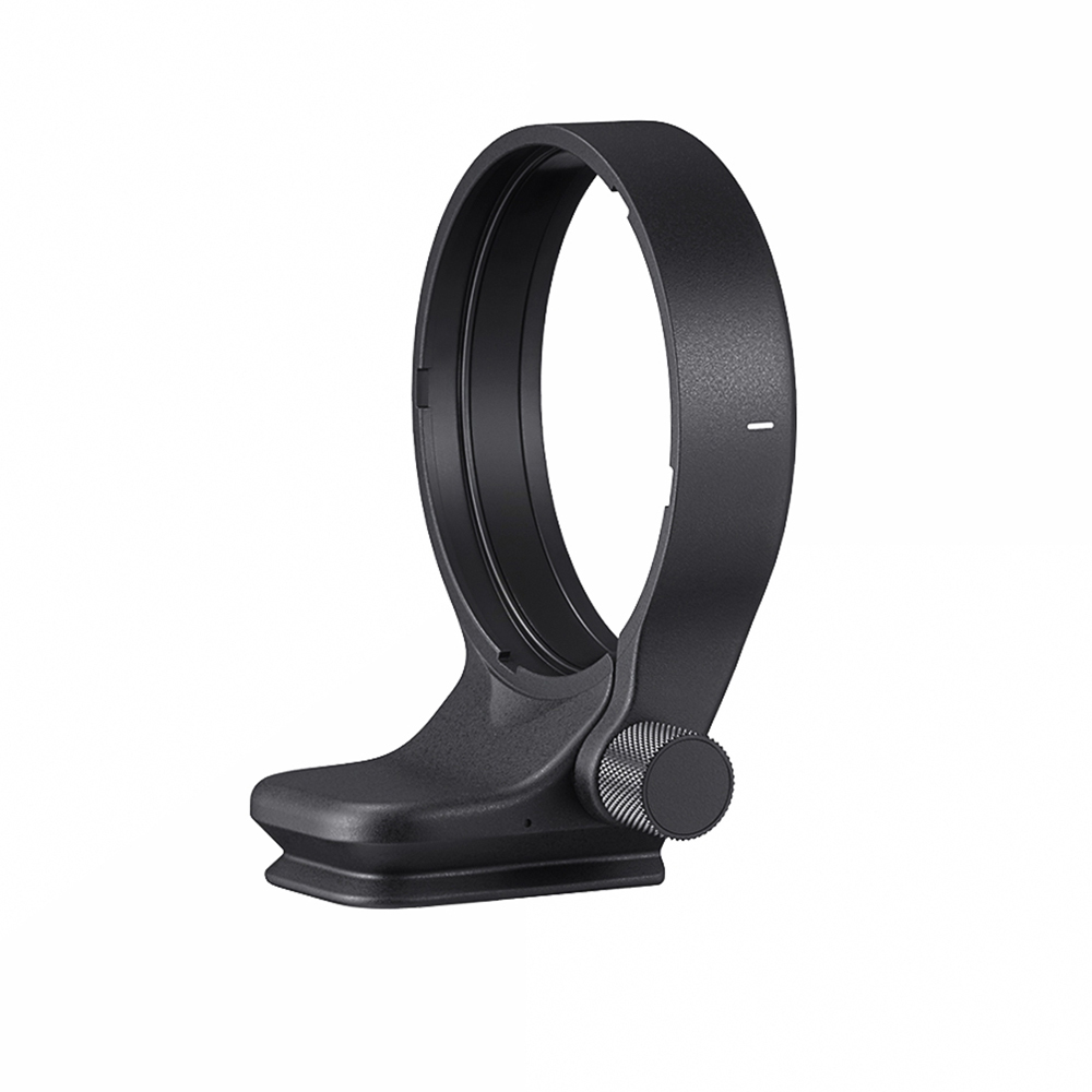 Czarny adapter obiektywu, urządzenie w kształcie pierścienia z pokrętłem, na białej powierzchni.