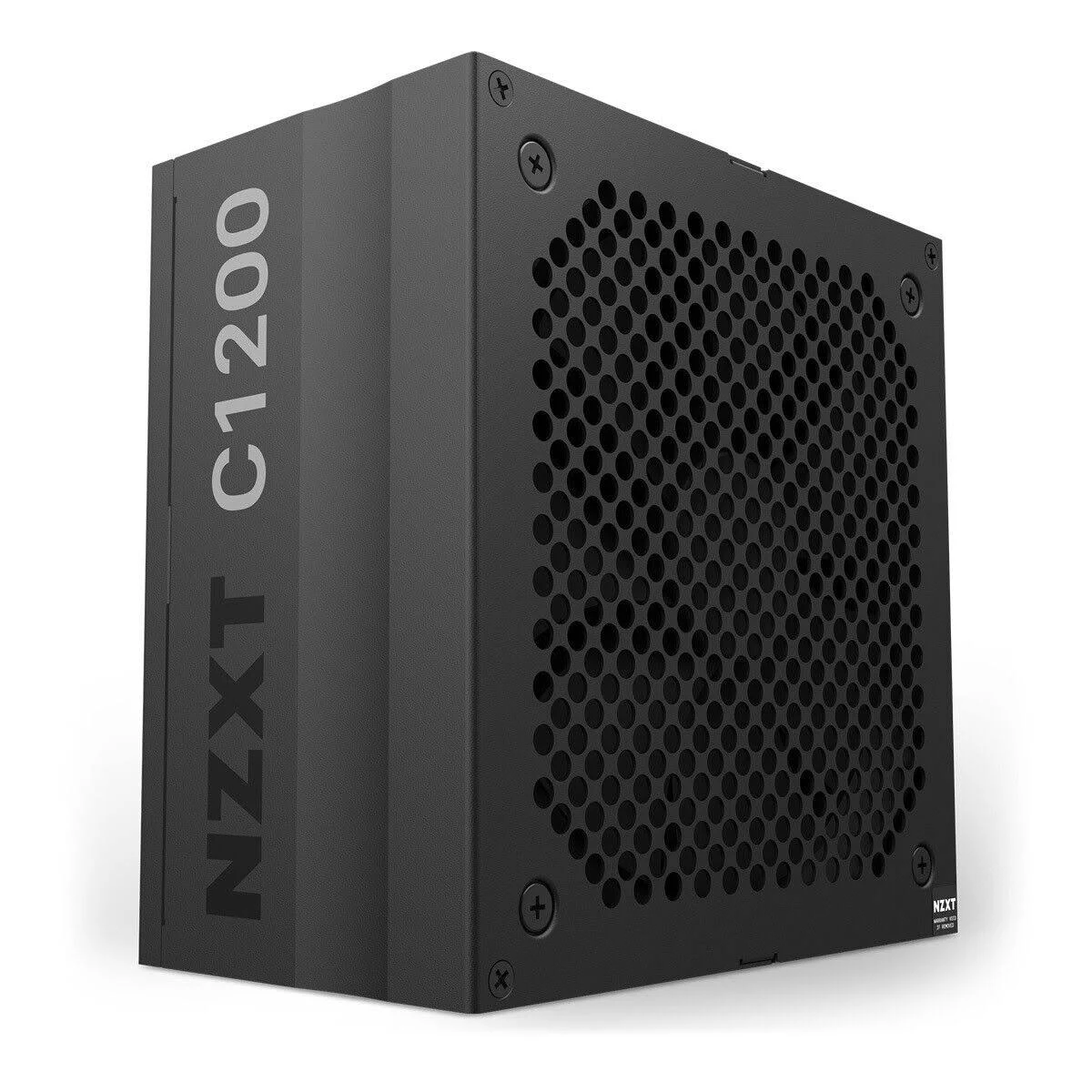 Fuente de alimentación negra con texto NZXT en el lateral. Vista en ángulo.