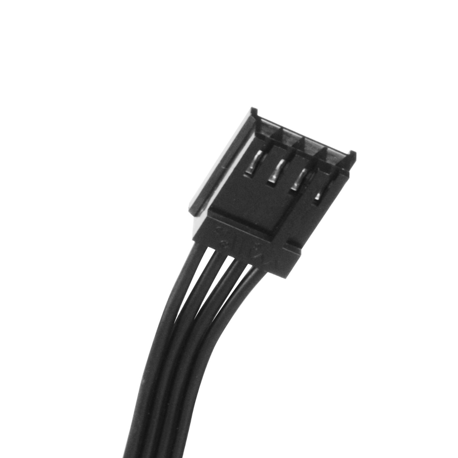Czarny konektor z czterema pinami i czarnymi przewodami na białym tle.