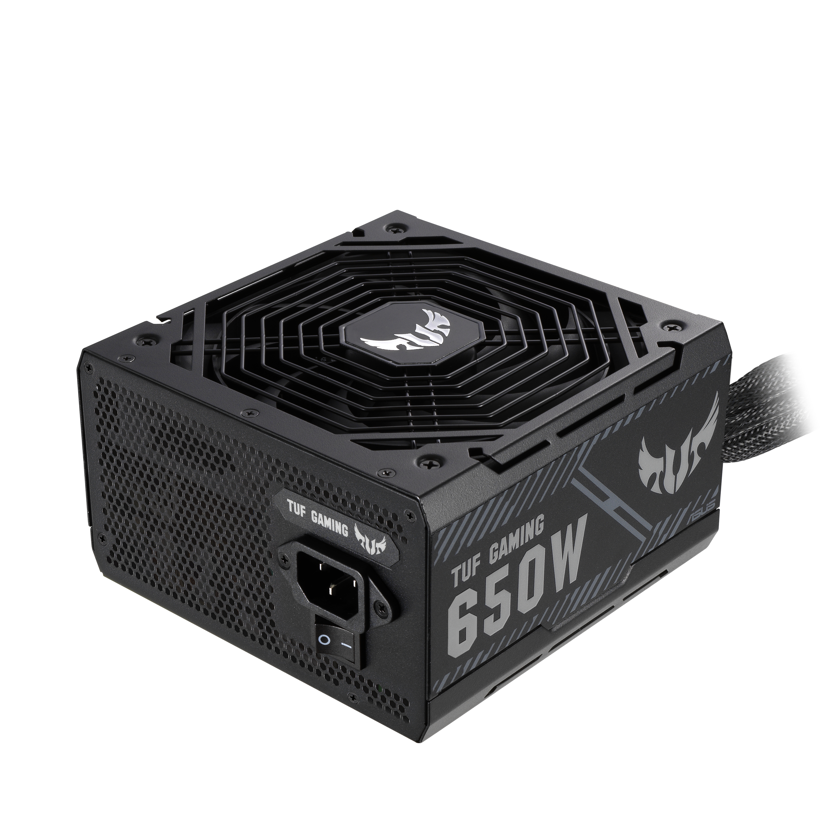 Alimentatore nero con ventola ed etichetta TUF GAMING 650W, su sfondo bianco.