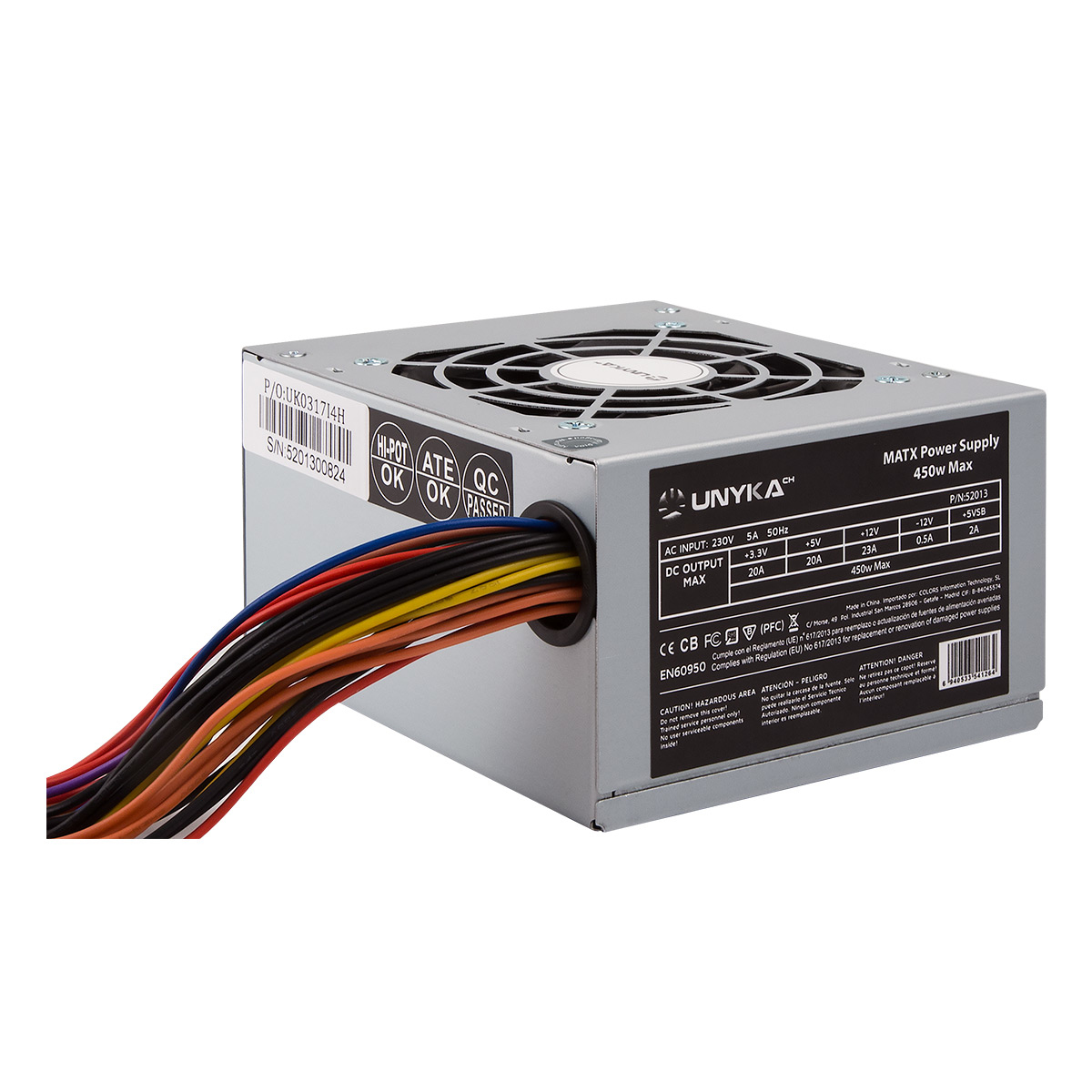 Alimentatore UNYKA argentato con fili colorati. Ha ventola, etichette e connettori.