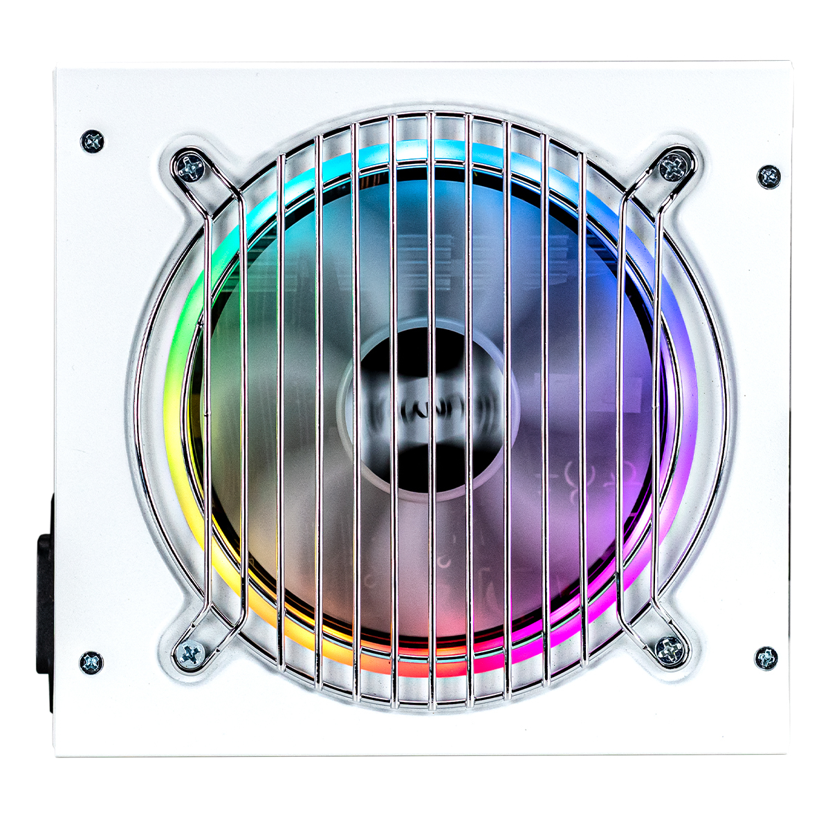 Alimentatore bianco con una ventola con luci RGB. La ventola è dietro una griglia metallica.